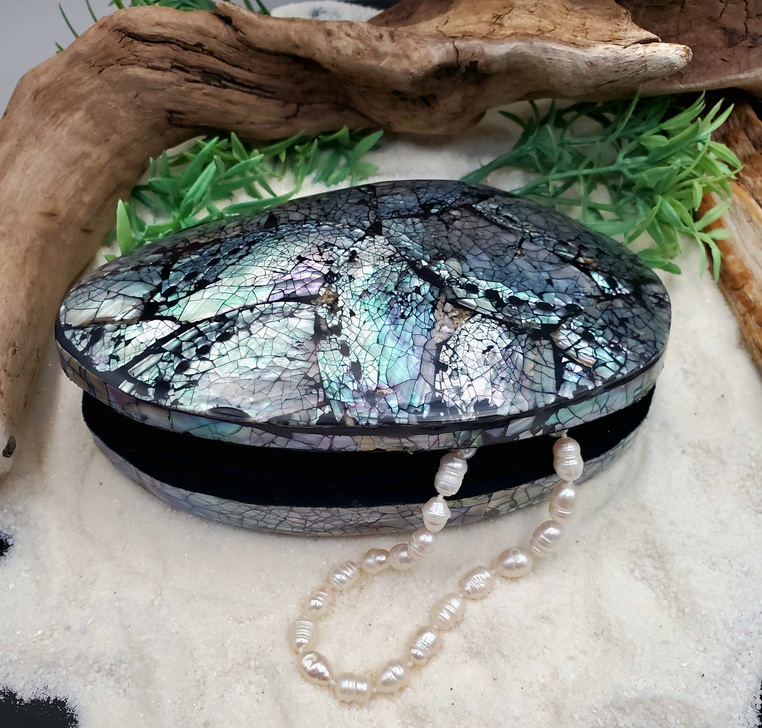 Exquisite Abalone Shell Trinket Box - Handmade Jewelry Organizer & Decorative Storage for Rings, Earrings, Necklaces - Perfect for Beach House Decor, Wedding Gift & Boho Home Accessories
