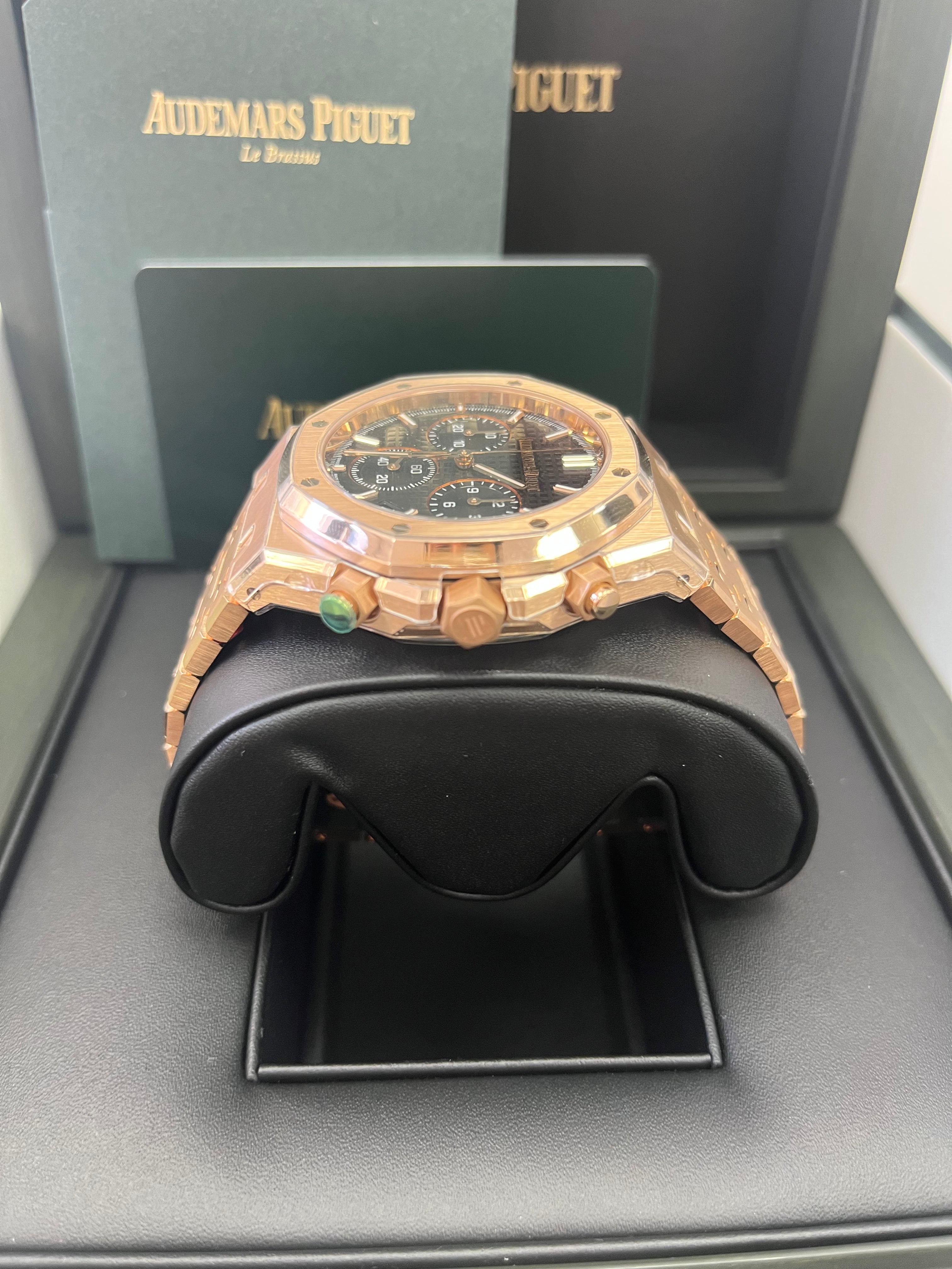 Audemars Piguet Royal Oak Chronograph 26240OR.OO.1320OR.06 - Luxury Men's Watch with Black Dial, 18K Rose Gold Case & Bracelet - Perfect for Business, Gala & Special Occasions