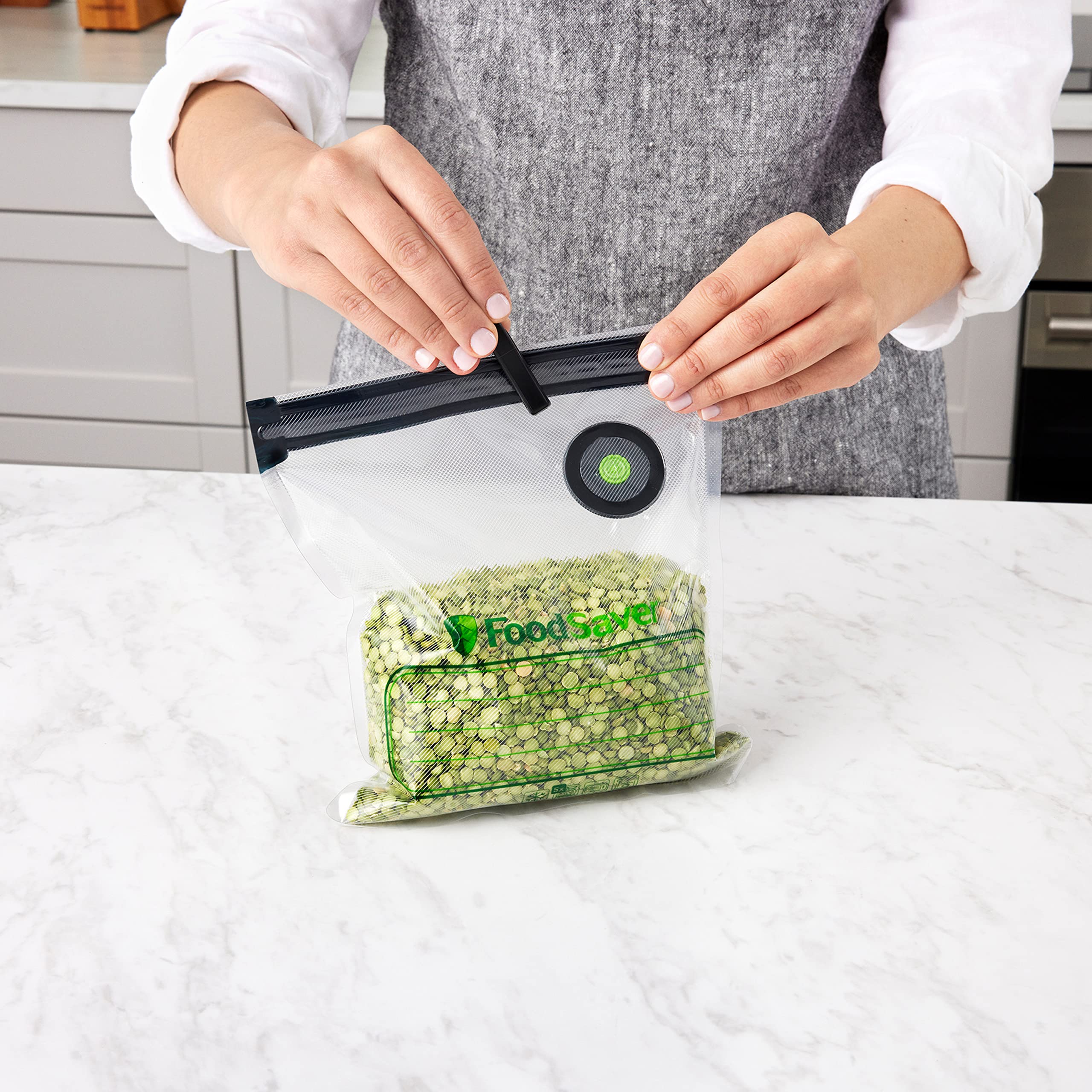 FoodSaver® Reusable Gallon Vacuum Zipper Bags for Food Storage | Airtight Freezer Bags for Sous Vide, Meal Prep & Leftovers | BPA-Free Vacuum Sealer Bags