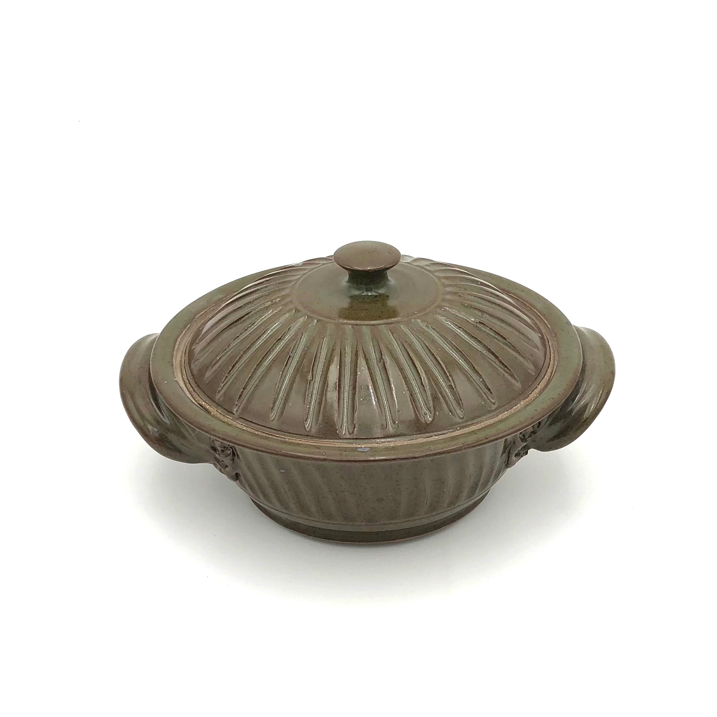 Coburn Small Lidded Casserole #2 Flat Pot (Fluted Green) - Perfect for Baking, Serving & Storing Food - Ideal for Casseroles, Soups & Side Dishes