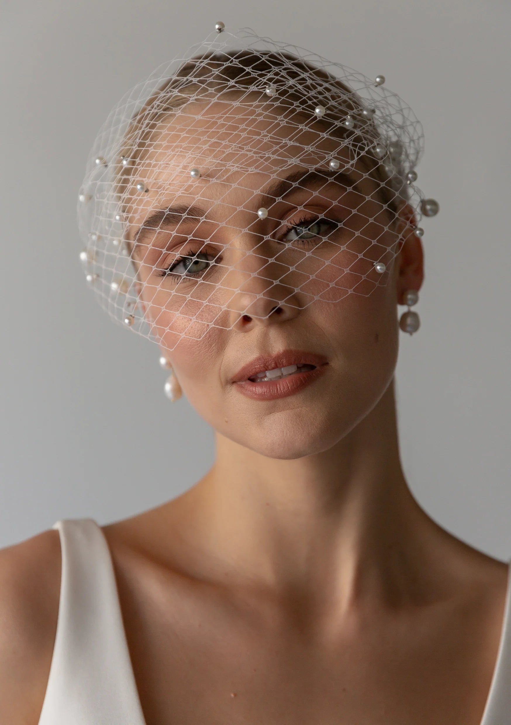 Lola Knight Harlow Pearl Birdcage Veil Ivory - Elegant Bridal Headpiece for Weddings, Vintage Photo Shoots & Special Occasions