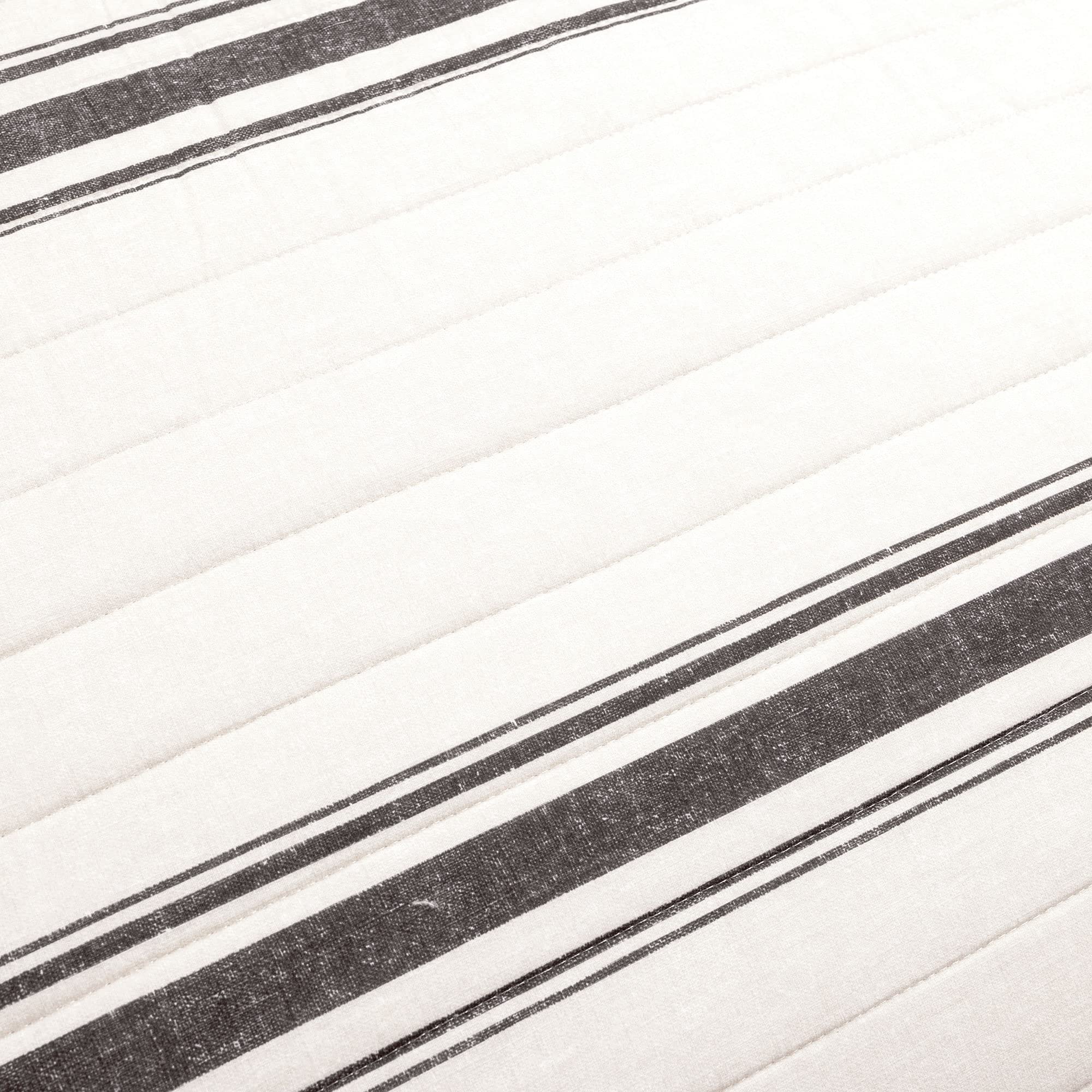 Lush Decor Reversible Cotton Quilt Set - 3 Piece King Size Farmhouse Bedding in Black & White Stripes | Cozy Rustic Decor for Modern Farmhouse Bedrooms | Perfect for Guest Rooms, Master Bedrooms & Cozy Winter Nights