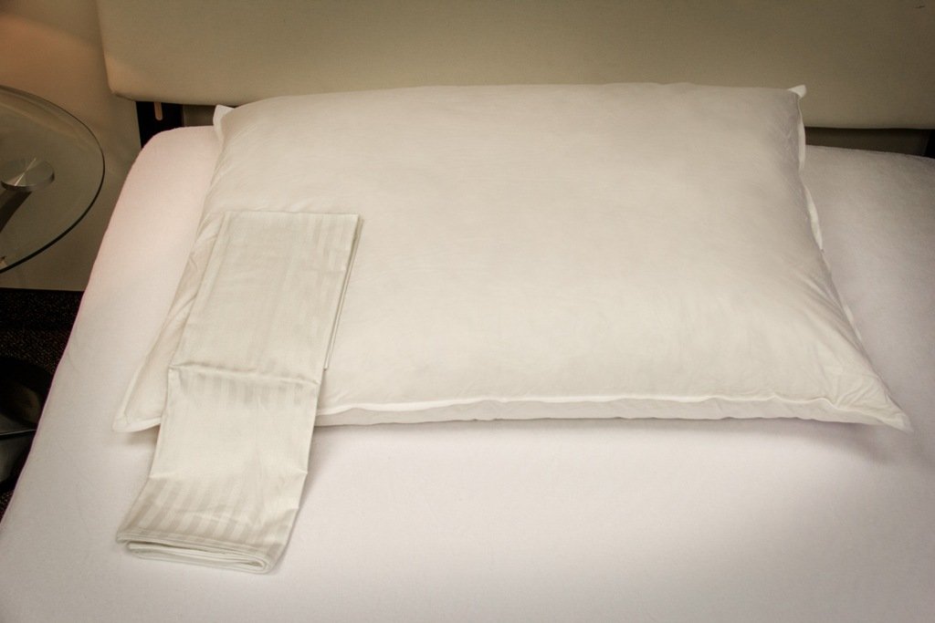 L' COZEE Oversized Body Pillow - 31