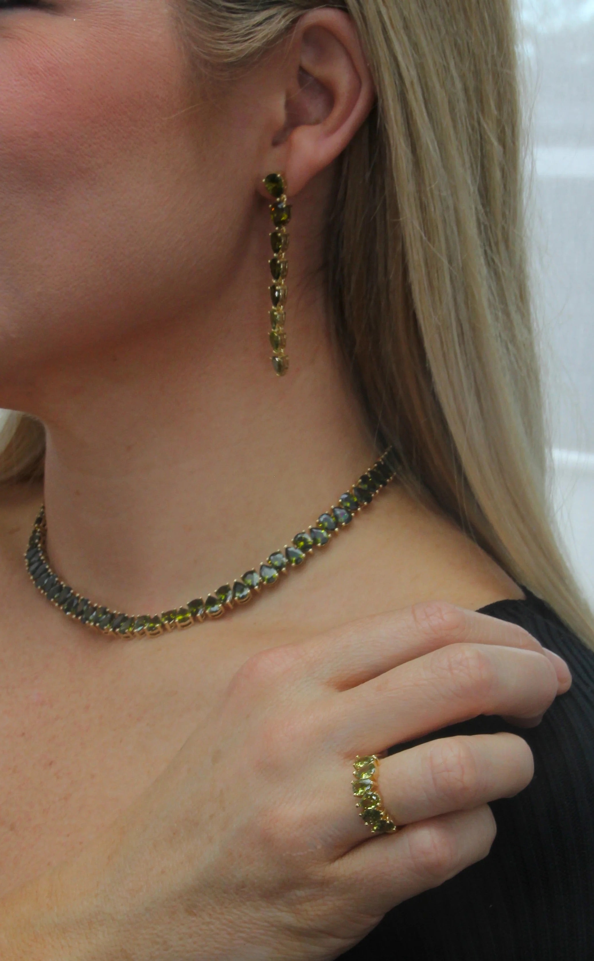 Elegant Rose Gold Choker Necklace with Green Zirconia Stones - Perfect for Weddings, Parties & Special Occasions