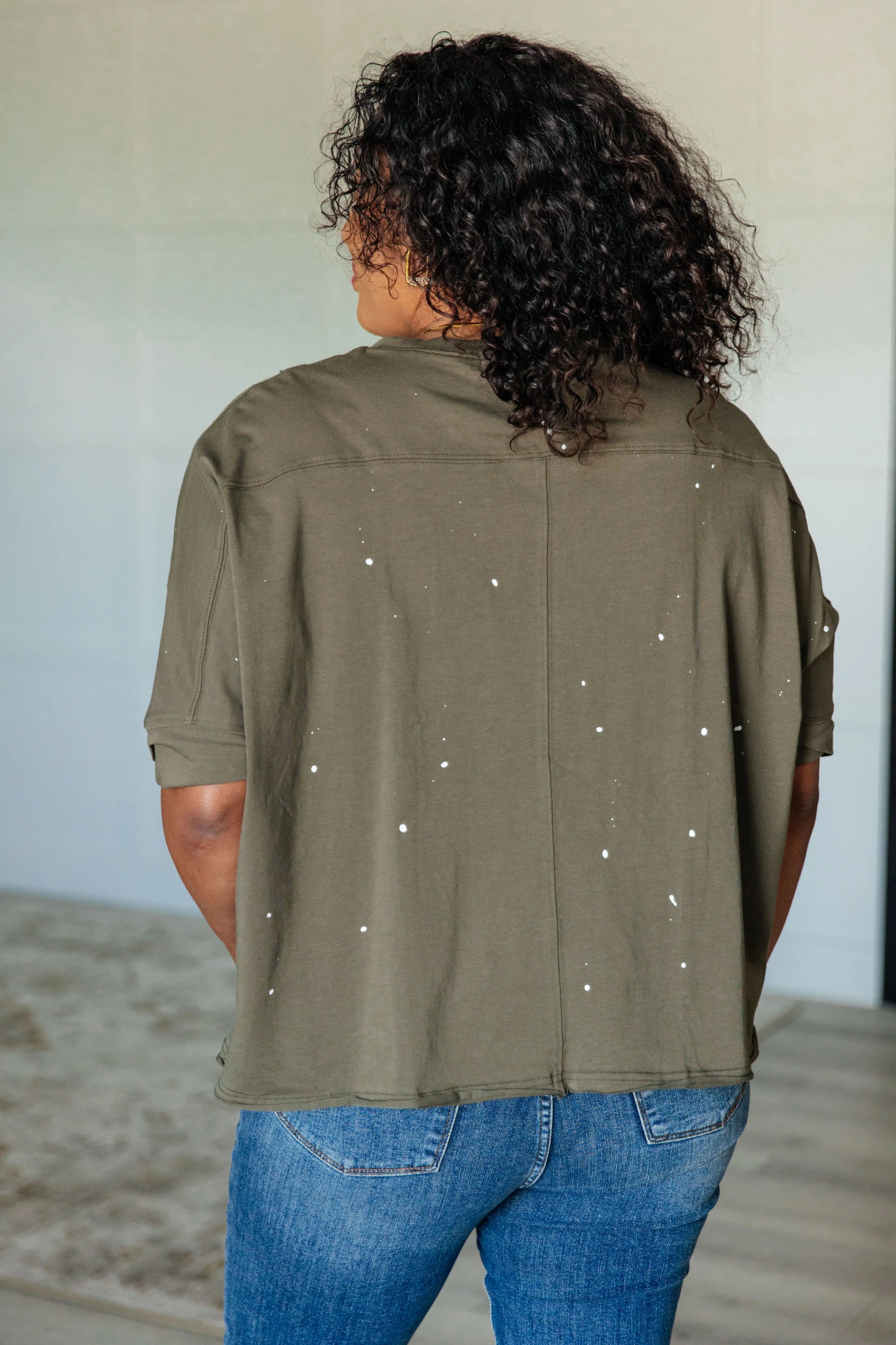 Stylish Asymmetrical Distressed Women's Top - Trendy Off-Shoulder Casual Tee for Streetwear & Night Out