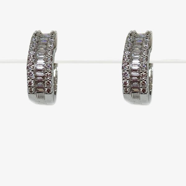 18K White Gold Diamond Stud Earrings for Women - Elegant & Timeless Jewelry for Everyday Wear, Gifts & Special Occasions