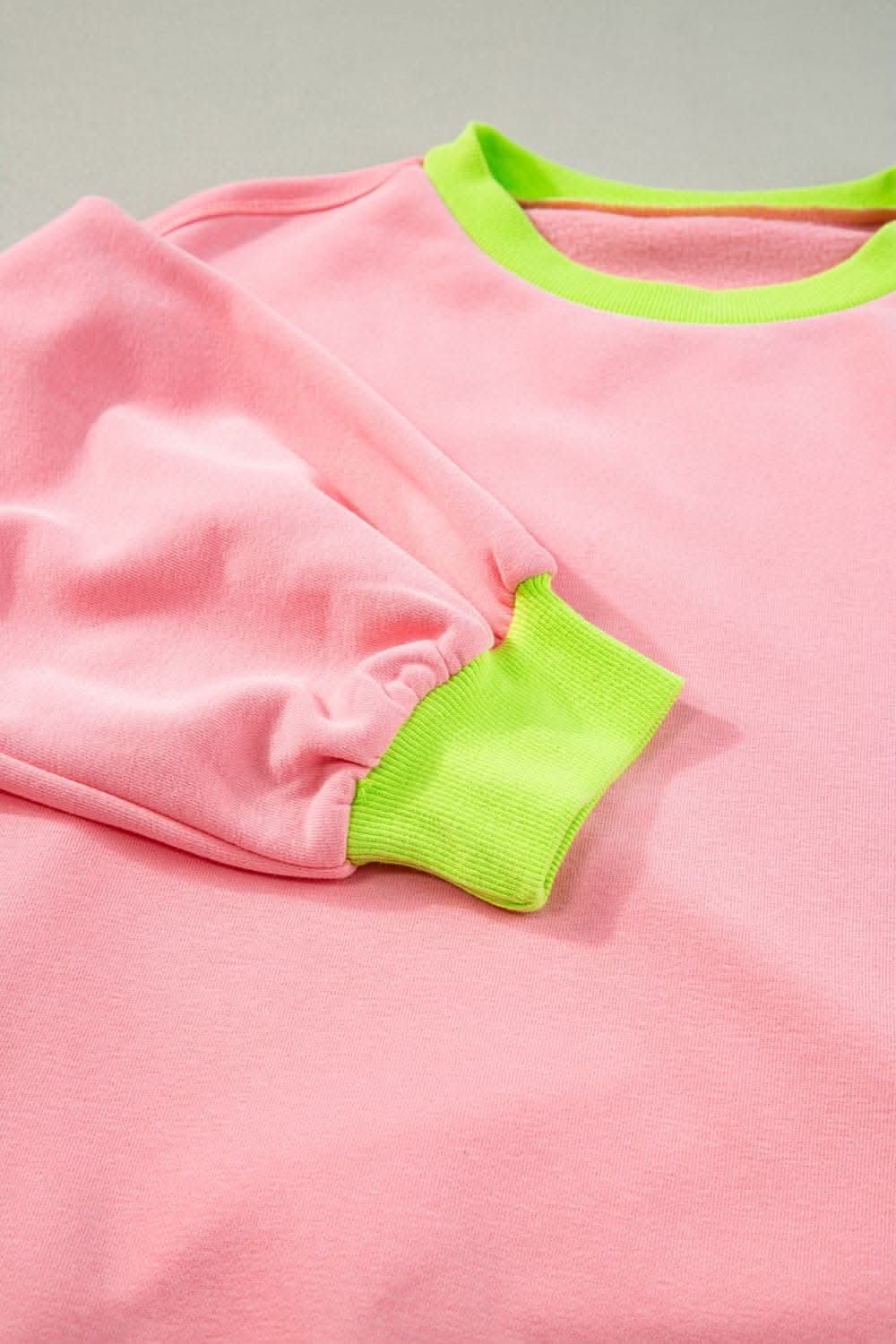 Stylish Women's Long Sleeve Crewneck Sweatshirt - Cozy Casual Pullover for Fall & Winter - Perfect for Layering, Lounging and Outdoor Activities