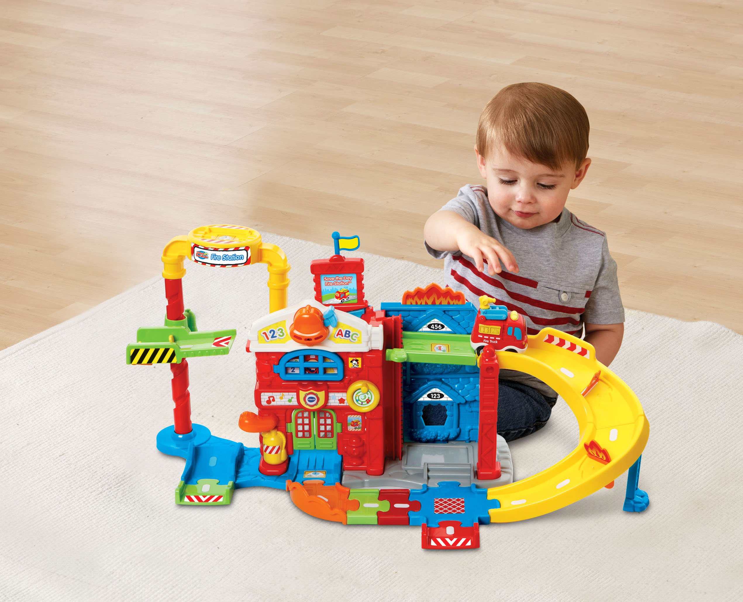 VTech Go! Go! Smart Wheels Save The Day Fire Station Playset - Interactive Learning Toy for Toddlers & Kids Ages 1-5 Years - Educational Fire Truck Toy with Lights & Sounds - Perfect for Pretend Play & Early Childhood Development