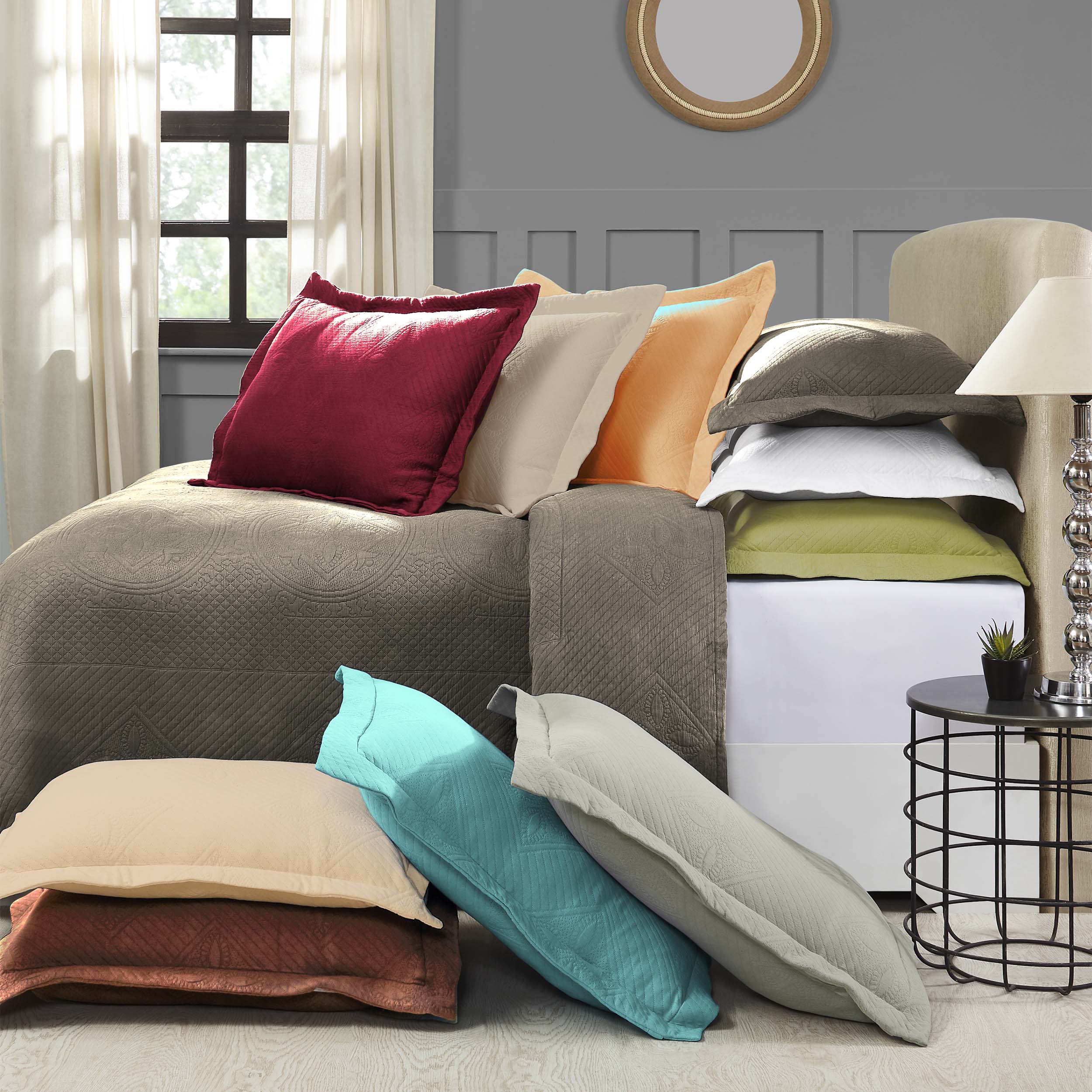 Celtic Circle Jacquard Matelasse Cotton Bedspread Set - Queen Size Luxury Bedding with Intricate Design for Master Bedroom Decor