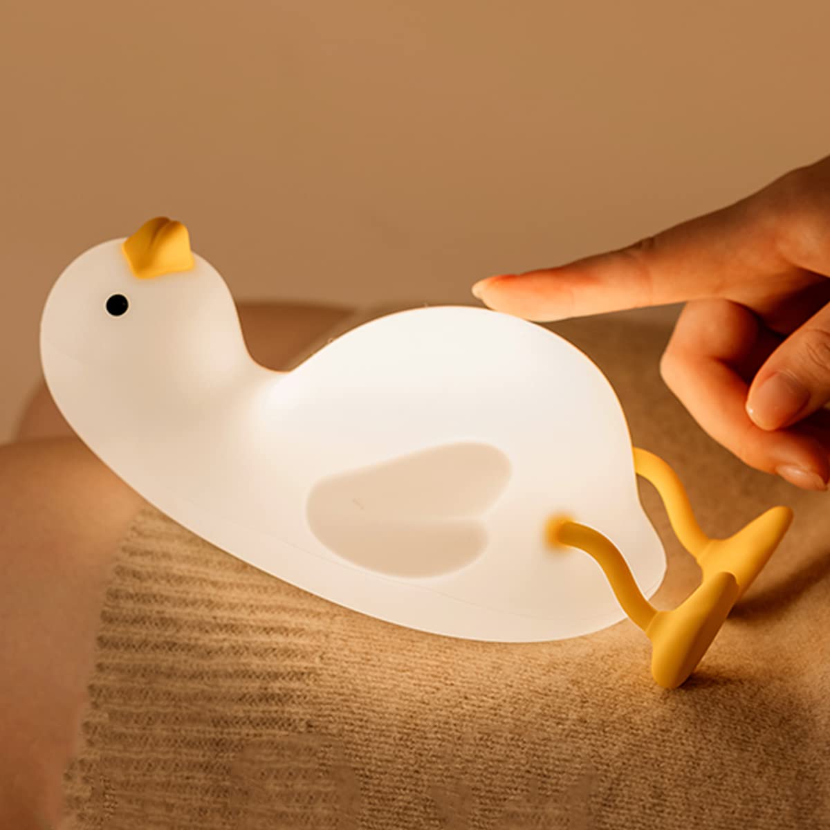 Cute Squishy Duck Night Light for Kids - LED Silicone Animal Lamp for Boys & Girls - Kawaii Bedroom Decor for Toddler & Nursery - Perfect for Bedtime, Nighttime Reading & Soothing Nightlight