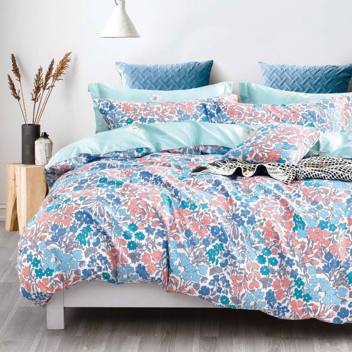 Ardor Isabelle Multi Quilt Cover Set - Soft & Stylish Bedding Set for Queen Size Beds - Perfect for Cozy Bedrooms, Guest Rooms & Vacation Homes