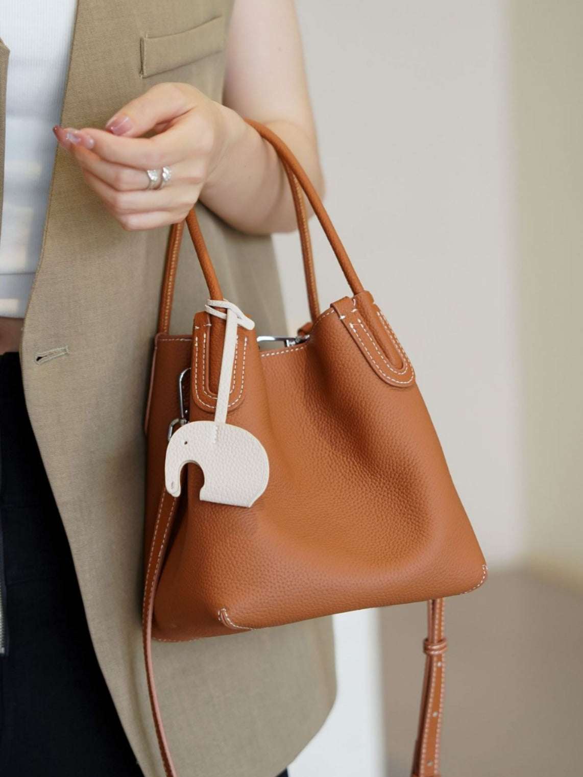 Mini Leather Bucket Bag for Women - Stylish Crossbody Purse with Adjustable Strap, Perfect for Daily Use, Travel & Shopping