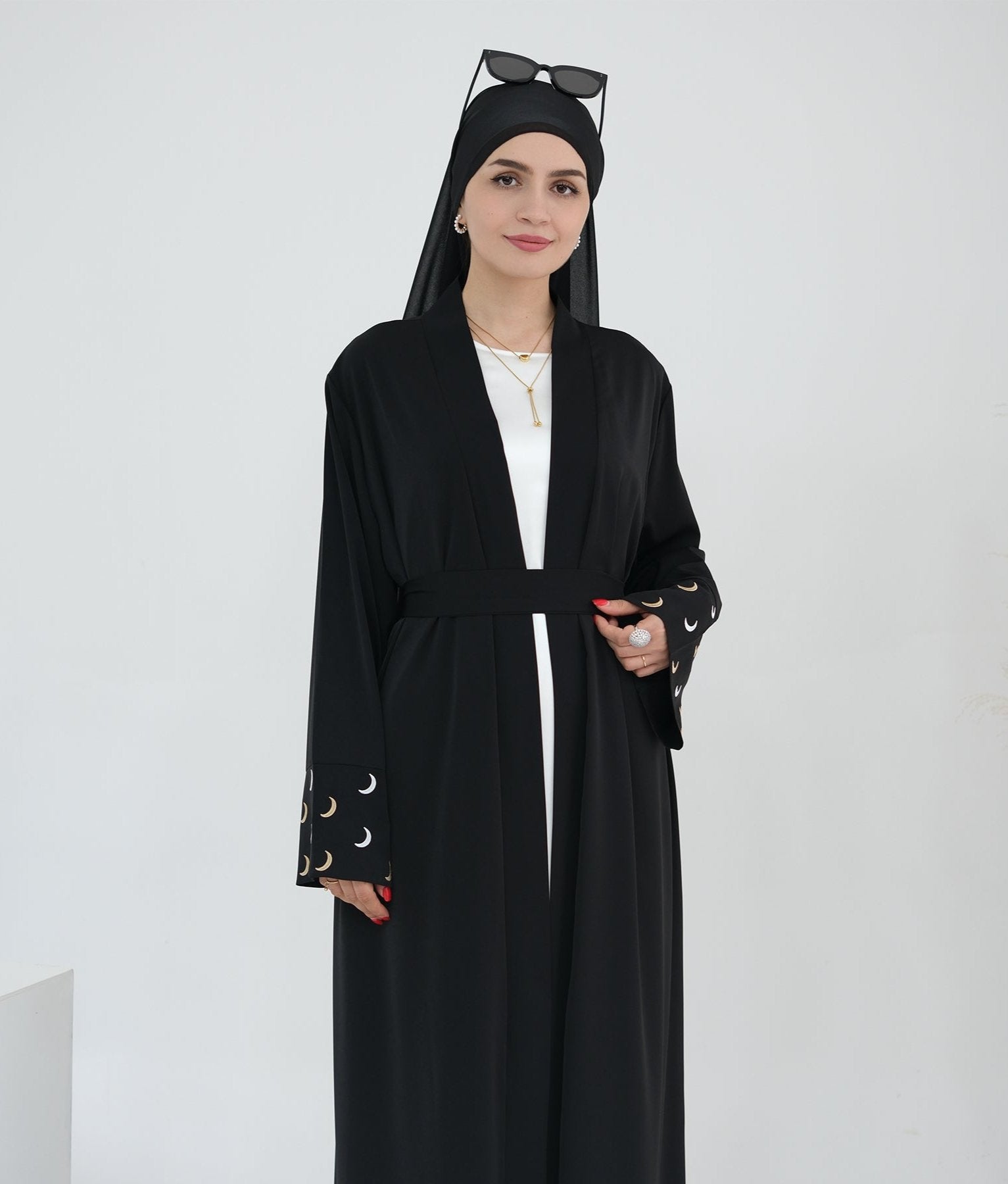 Elegant Black Muna Open Abaya Kimono - Modest Muslim Dress for Women - Perfect for Prayer, Daily Wear & Special Occasions