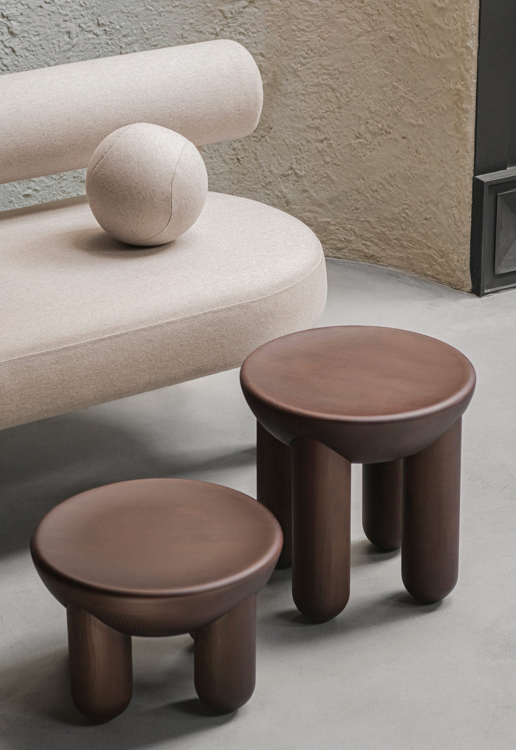 Noom Freyja Modern Coffee Table - Mid-Century Design Living Room Furniture for Small Spaces | Perfect for Apartments, Condos & Cozy Homes