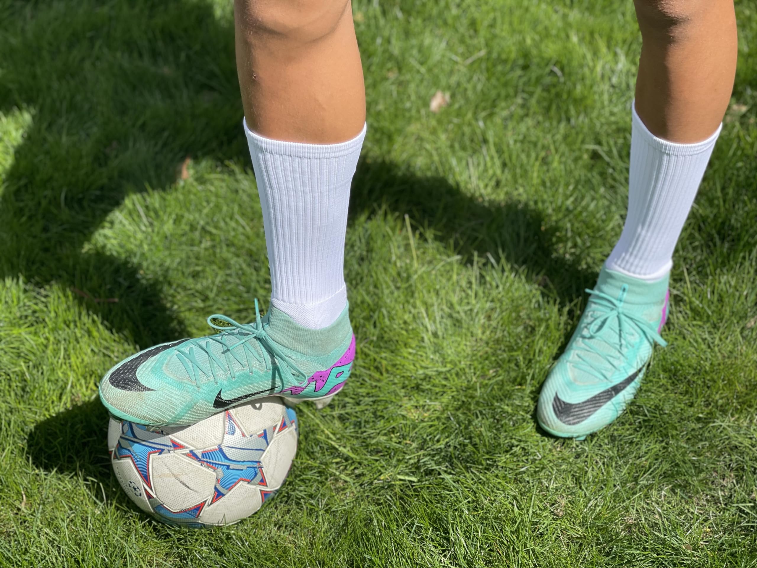 NeoGen Athletics 2-Pair Grip Socks: Enhanced Honeycomb Grip, Ultimate Comfort & Durability for All Athletes - Perfect for Running, Gym & Sports