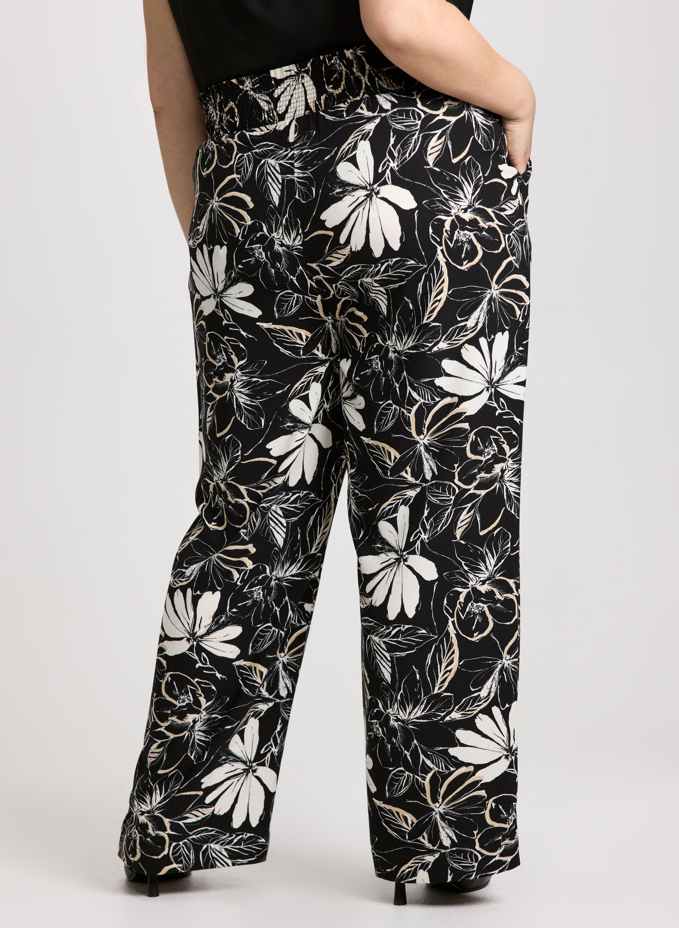 Floral Print Crepe Wide Leg Pants for Women - Boho Chic Lounge Pants for Casual Outings & Summer Vacations