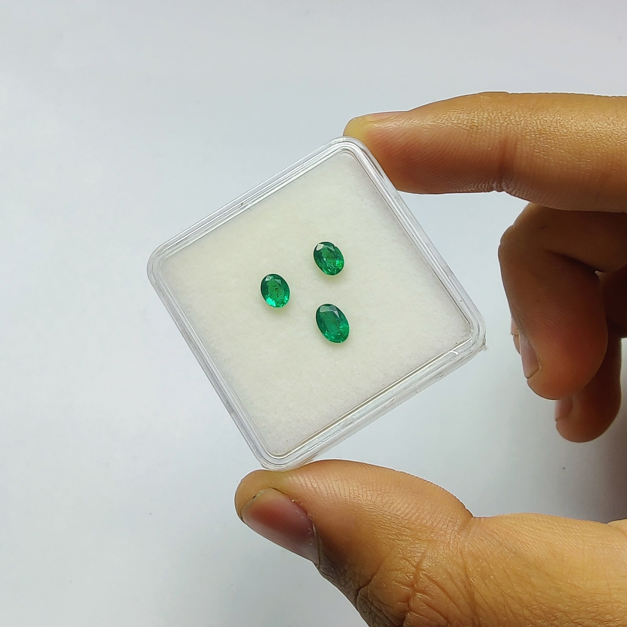 1.00ct Natural Untreated Green Emerald Gemstone Set - Oval Cut 5x4mm & 6x4mm (3pcs) | Jewelry Making, Engagement Rings & Birthstone Gifts