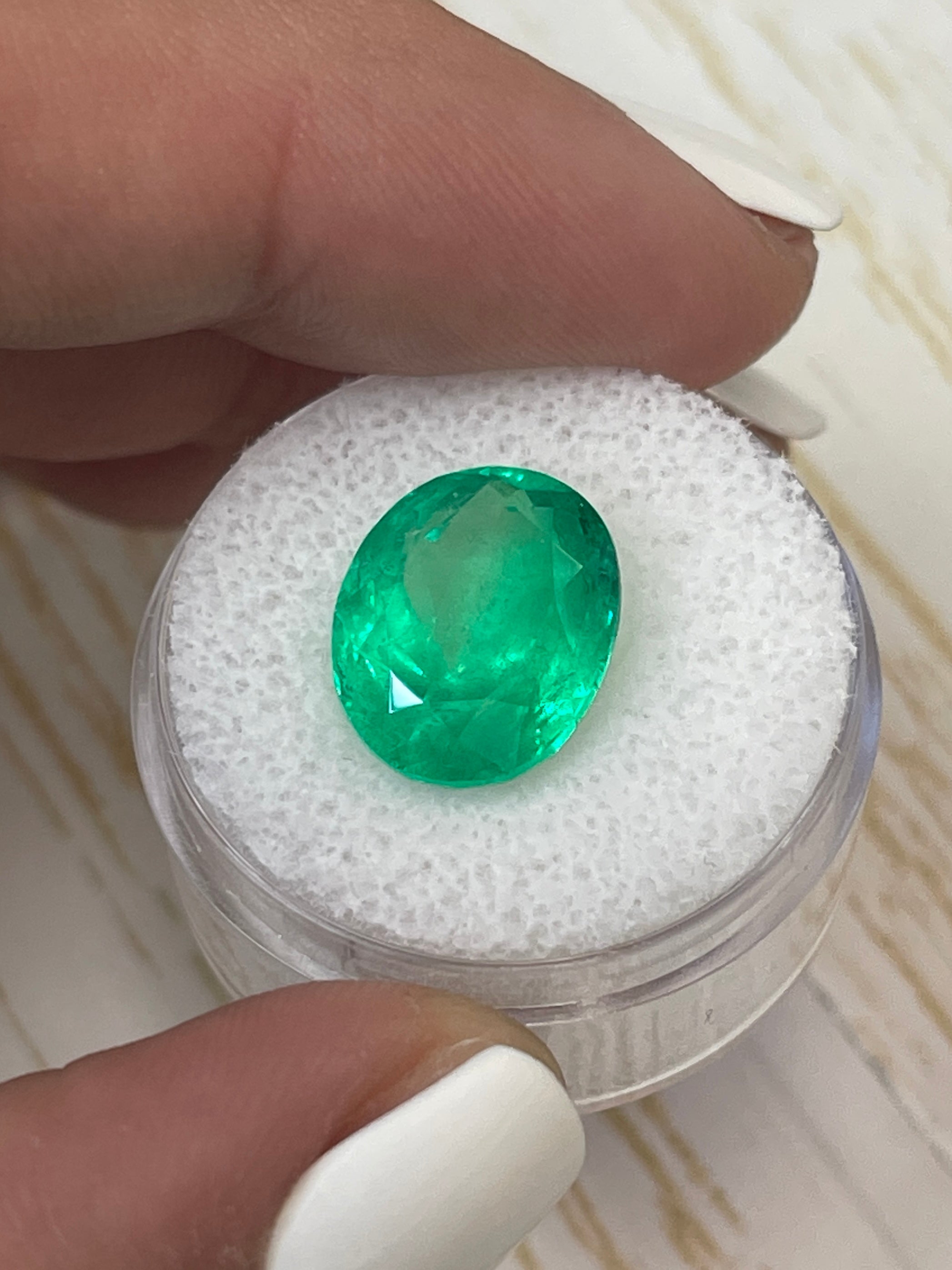 6.89 Carat Muzo Yellowish Green Natural Loose Colombian Emerald - Oval Cut 13.6x11mm for Jewelry Making, Engagement Rings & Luxury Gifts