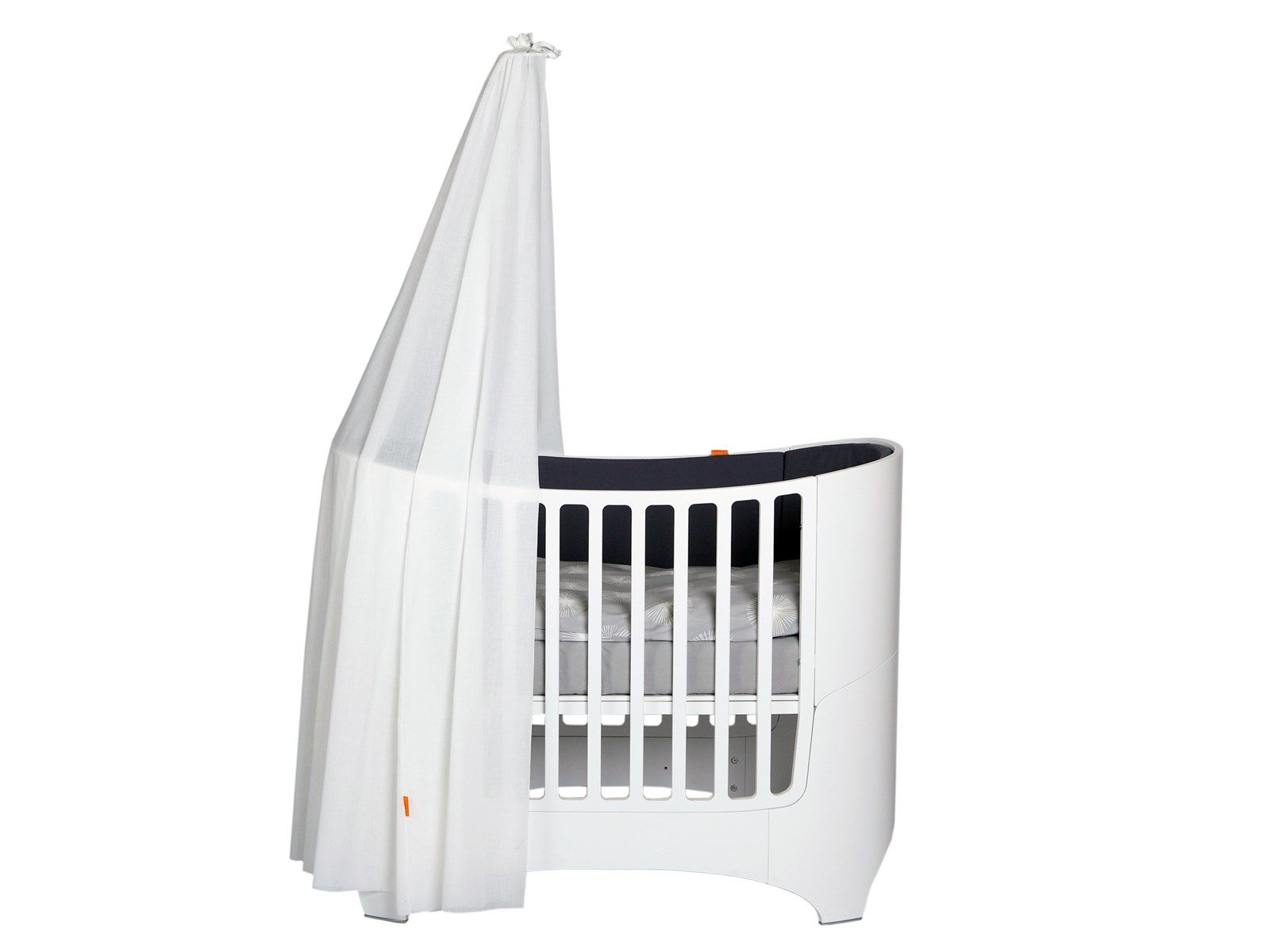 LEANDER Classic White Cot Canopy for Baby Crib - Soft Nursery Bed Canopy with Breathable Fabric, Perfect for Newborn & Toddler Bedroom Decor (White) - Create Cozy Sleeping Space & Nursery Aesthetic