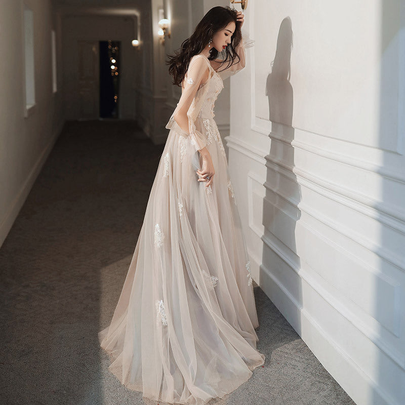 Elegant Long Sleeve Lace Tulle Wedding Dress | A-Line Prom Gown for Bridal, Formal Parties & Special Occasions | Perfect for Weddings, Evening Balls & Black Tie Events
