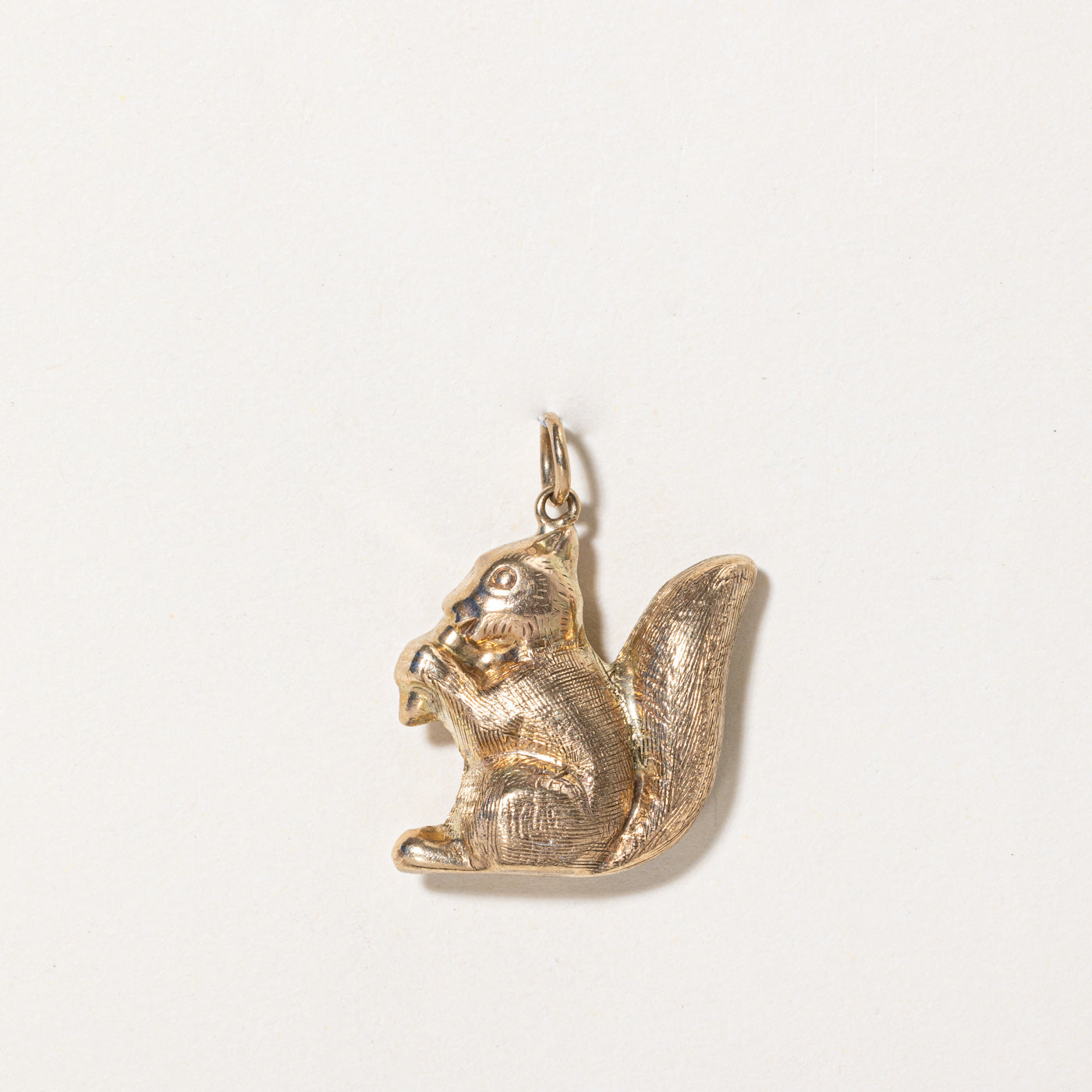 10K Yellow Gold Squirrel Charm Pendant - Dainty Animal Jewelry for Necklace or Bracelet - Perfect Gift for Nature Lovers, Wildlife Enthusiasts & Animal Collectors - Great for Everyday Wear, Special Occasions & Unique Gift Giving