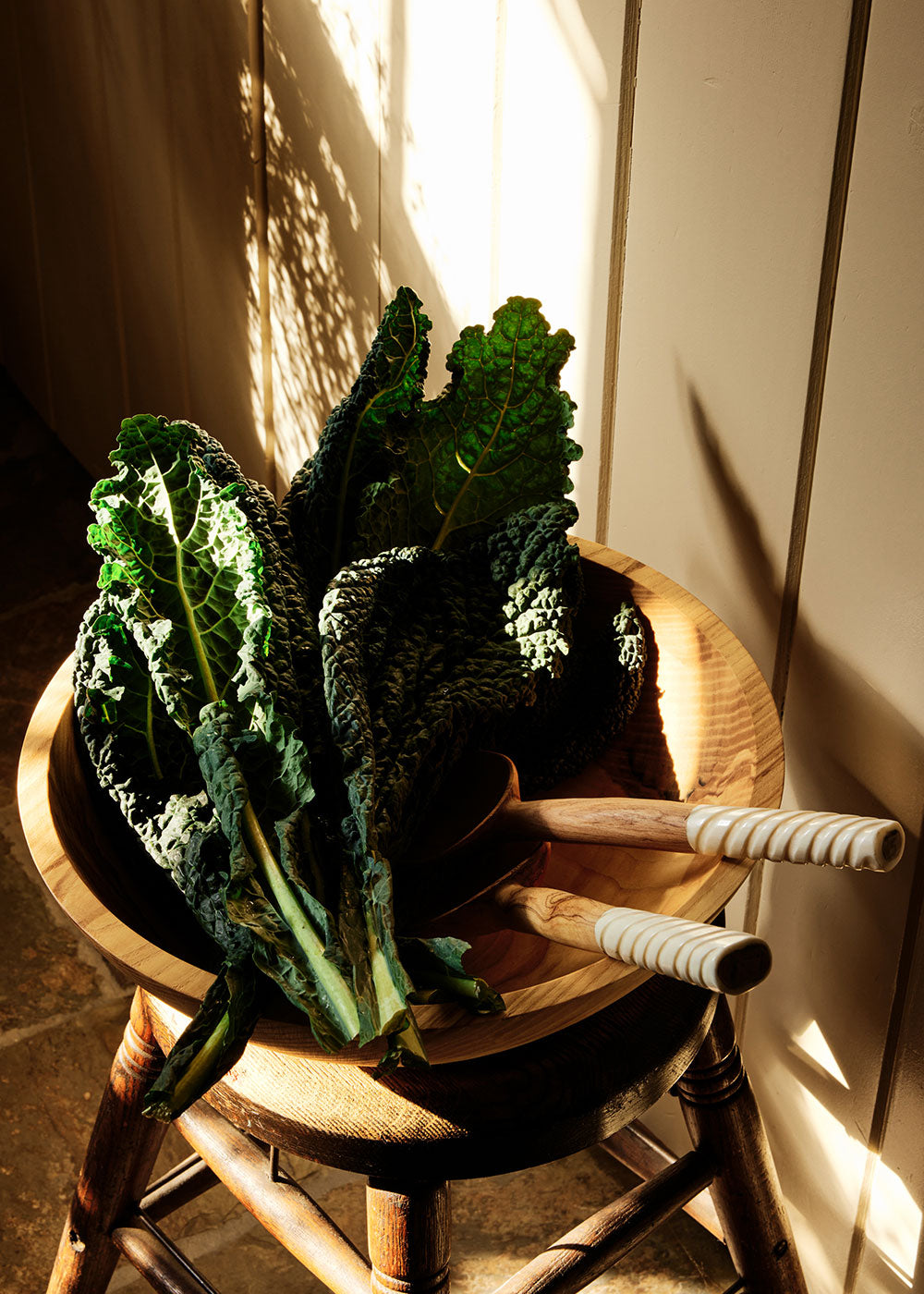Handcrafted Ash Wooden Bowl - Natural, Durable & Eco-Friendly Kitchenware for Serving, Salad, Fruit & Home Decor