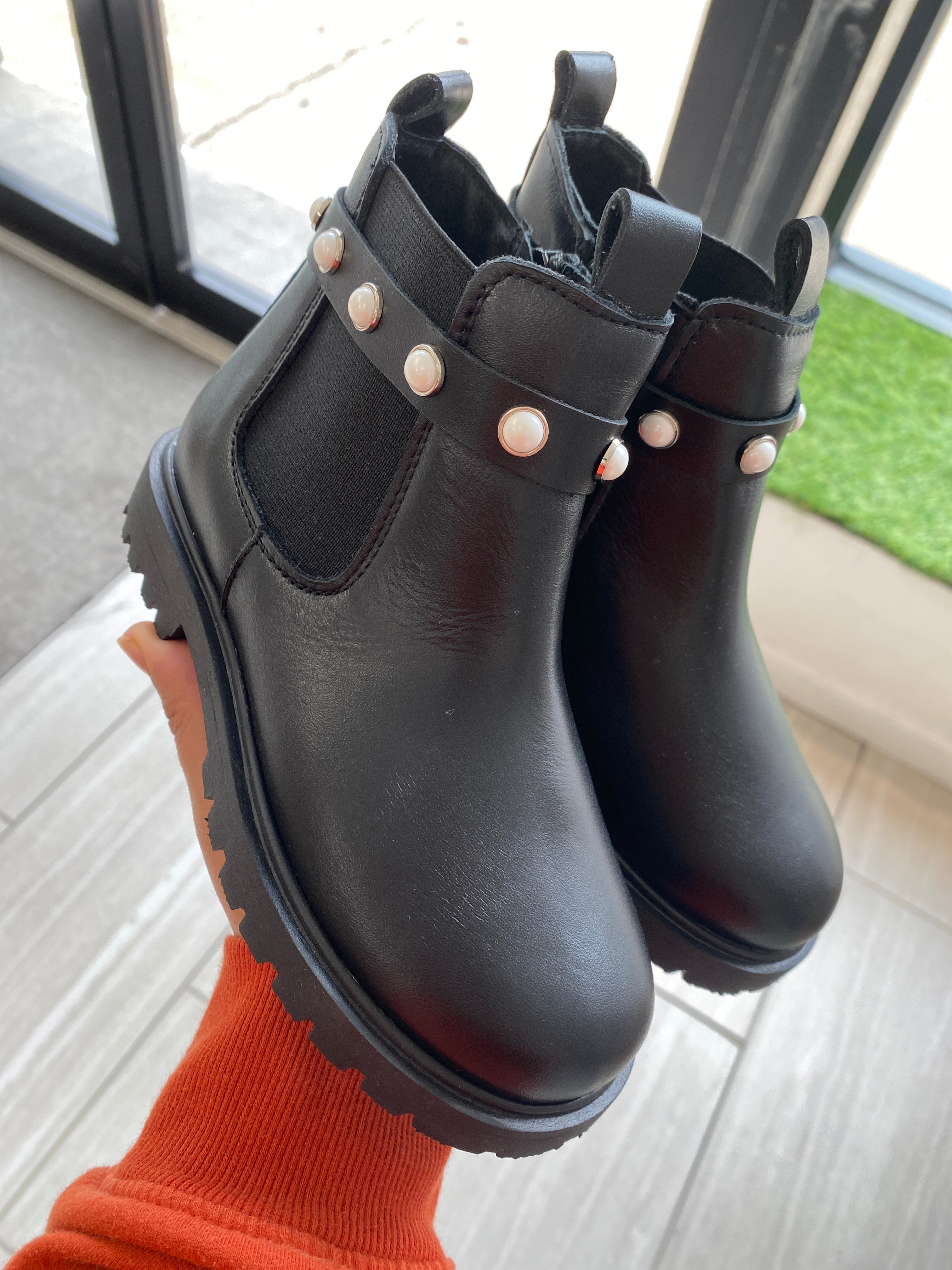 Spain+Co Black Pearl Boots for Women - Stylish Ankle Boots with Chunky Heel & Soft Leather - Perfect for Fall, Winter & Casual Outfits