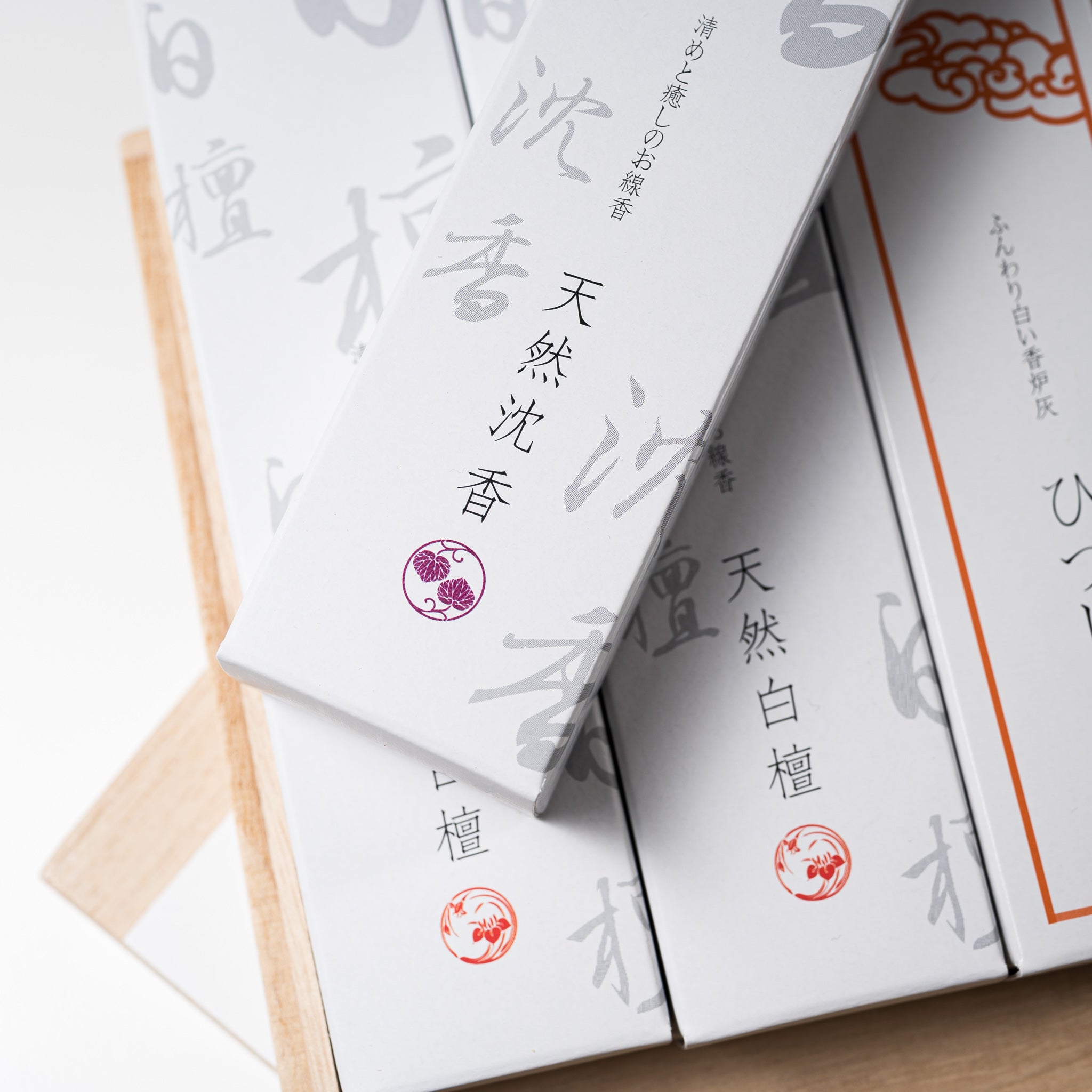 Premium Japanese Incense Gift Set - 5 Pack Natural Sandalwood & Agarwood Fragrance Sticks in Paulownia Wood Box | Meditation, Yoga, Home Aromatherapy, Zen Decor