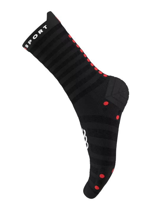 Compressport Unisex Pro Racing Socks v4.0 - Ultralight Running Socks for Men & Women - High Performance Athletic Socks for Marathon, Triathlon & Training - Black/Red