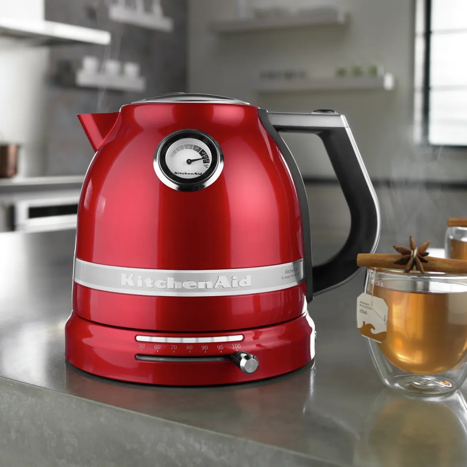 KitchenAid Proline Electric Kettle - 1.7L Fast Boiling, Auto Shut-Off & Keep Warm, Stainless Steel Interior, Candy Apple Red (KEK1522CA) - Perfect for Coffee, Tea & Instant Meals in Home or Office