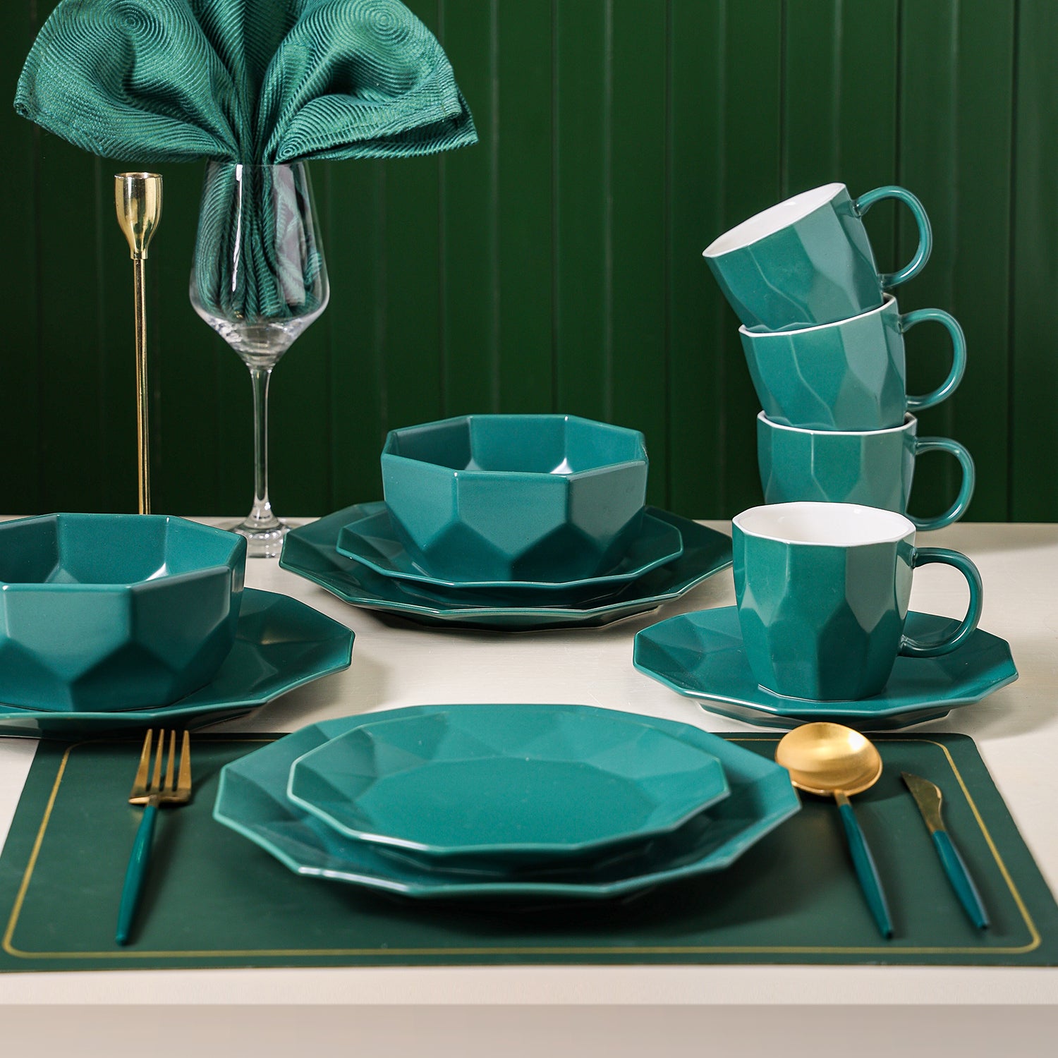 Premium Jamie Porcelain Dinnerware Set - Elegant Green 16-Piece Dinnerware for Formal Dining, Entertaining & Everyday Use