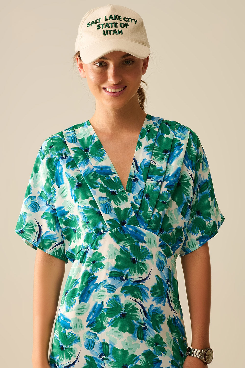 Floral Print Satin Maxi Robe with Dropped Sleeves - Elegant Loungewear for Women, Perfect for Relaxing at Home or Special Occasions