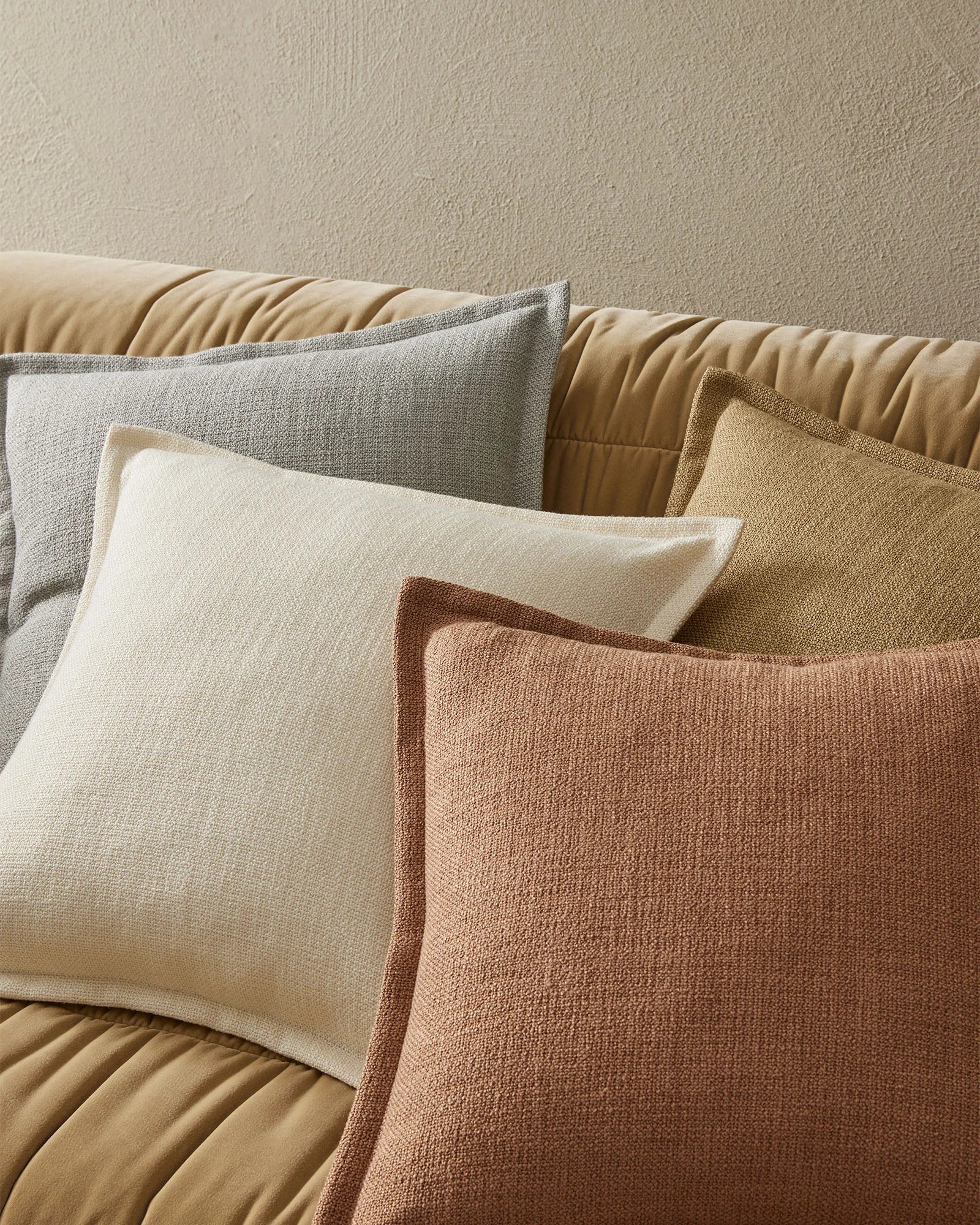 Figlio Pearl Cushion - Soft & Luxurious Home Decor for Sofa, Bed, or Office - Perfect for Relaxation & Comfort