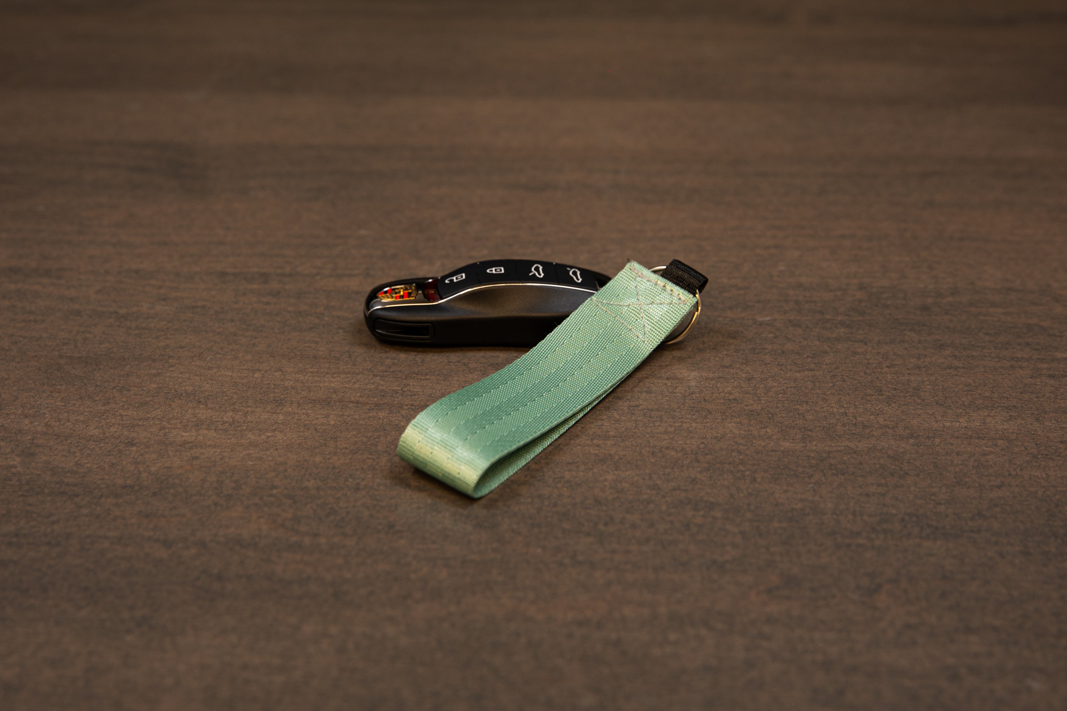 Emira Door Pull Key Chain - Durable Car Key Holder for Easy Access - Perfect for Home, Office, and Travel Use
