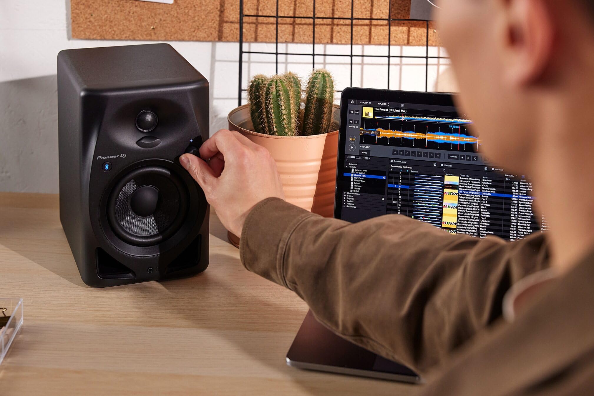 Pioneer DM-40D-BT 4-inch Bluetooth Studio Monitor Speakers (Pair, Black) with Isolation Pads - Perfect for Home Recording, Music Production & Gaming Setup