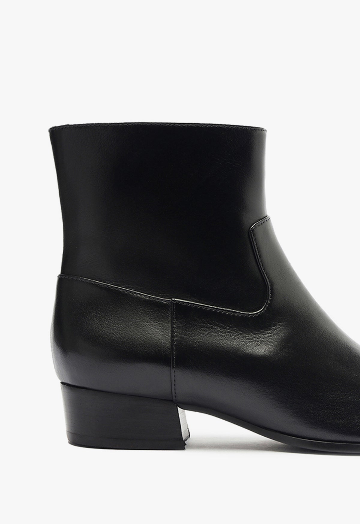 Helena Atanado Leather Bootie F24 - Low Heel Height S2204400010003 - Stylish & Comfortable Ankle Boots for Women, Perfect for Casual Outings & Office Wear