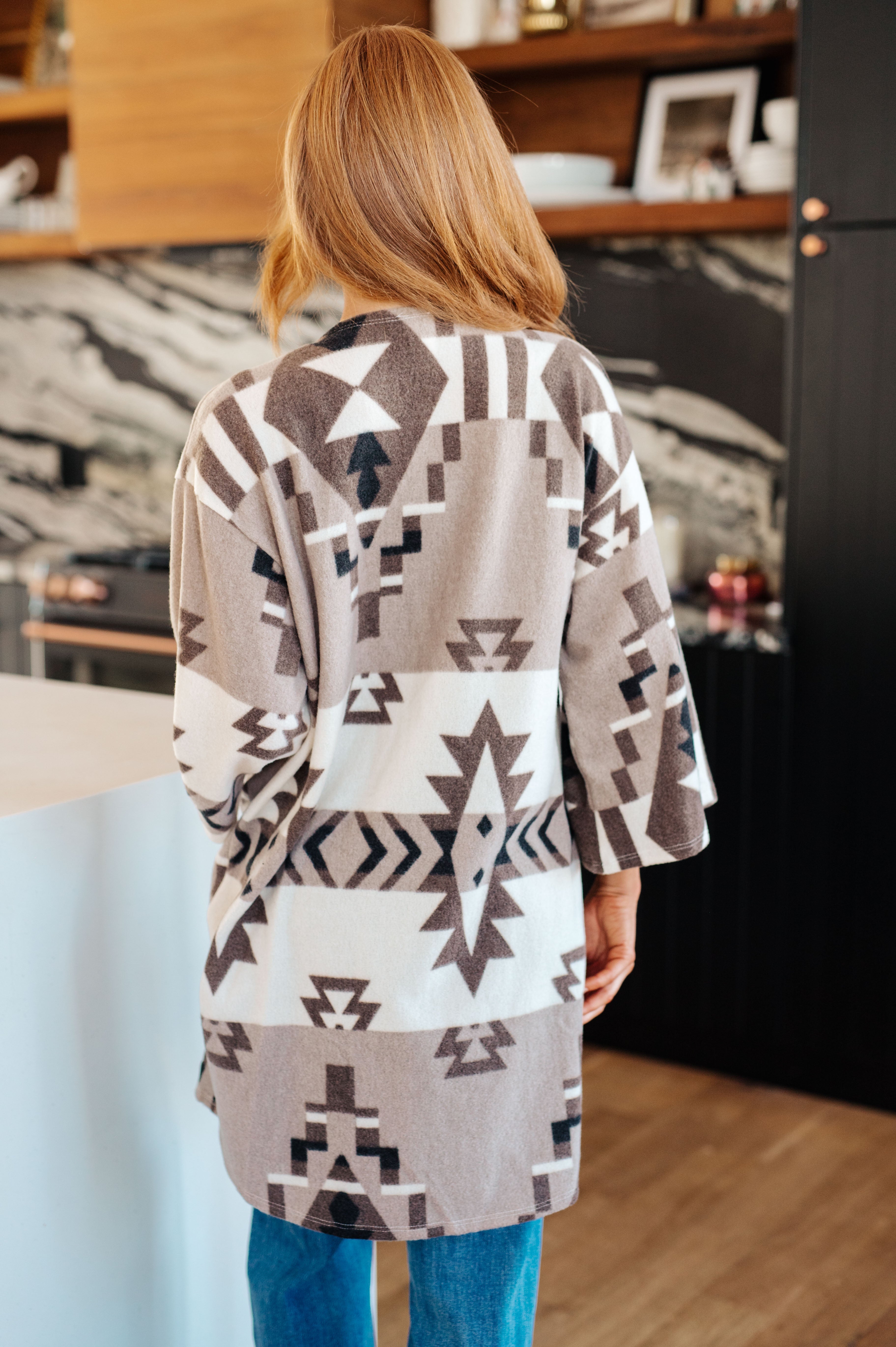 Stylish and Cozy Blanket Kimono Robe - Soft Loungewear for Women, Perfect for Relaxing at Home, Spa Days, and Beach Cover-Ups