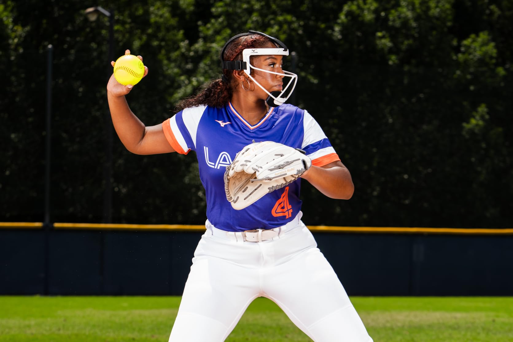 Mizuno Softball Fielders Face Mask - Protective Gear for Fastpitch & Slowpitch Games - Perfect for Infield & Outfield Players