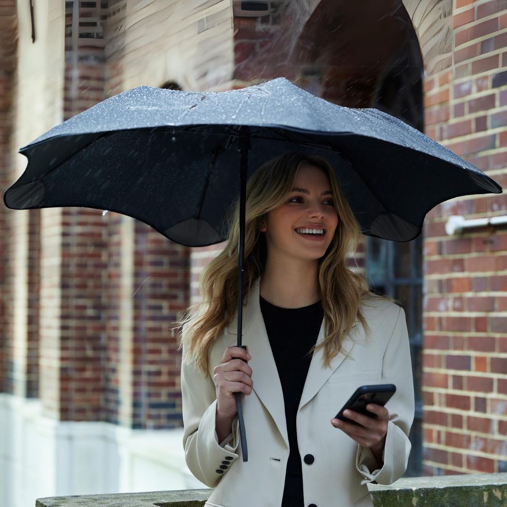 Blunt Metro Umbrella - Windproof & Durable Compact Travel Umbrella for Rain & Sun Protection - Perfect for Commuting, Travel, and Outdoor Activities