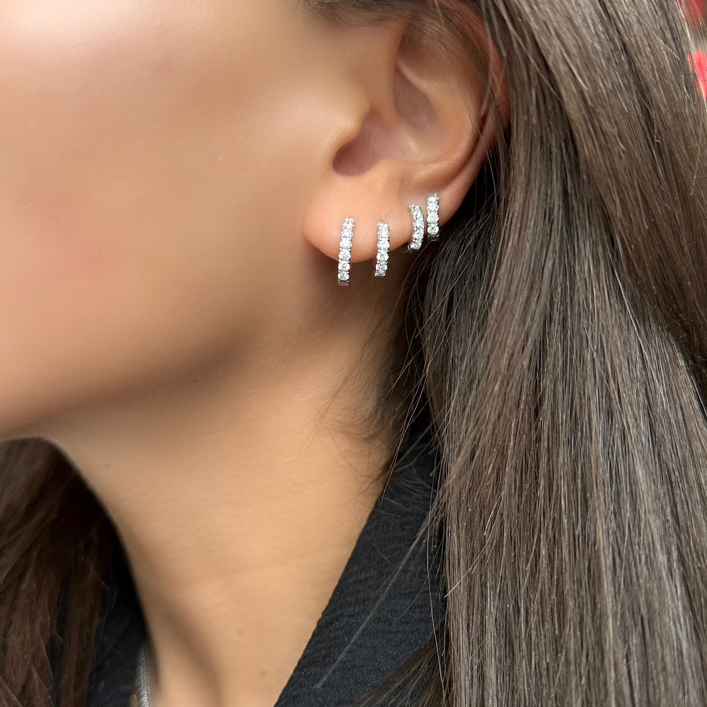 Lab Grown Diamond Huggie Earrings for Women - Elegant & Hypoallergenic Hoop Earrings for Everyday Wear, Gift Giving & Special Occasions