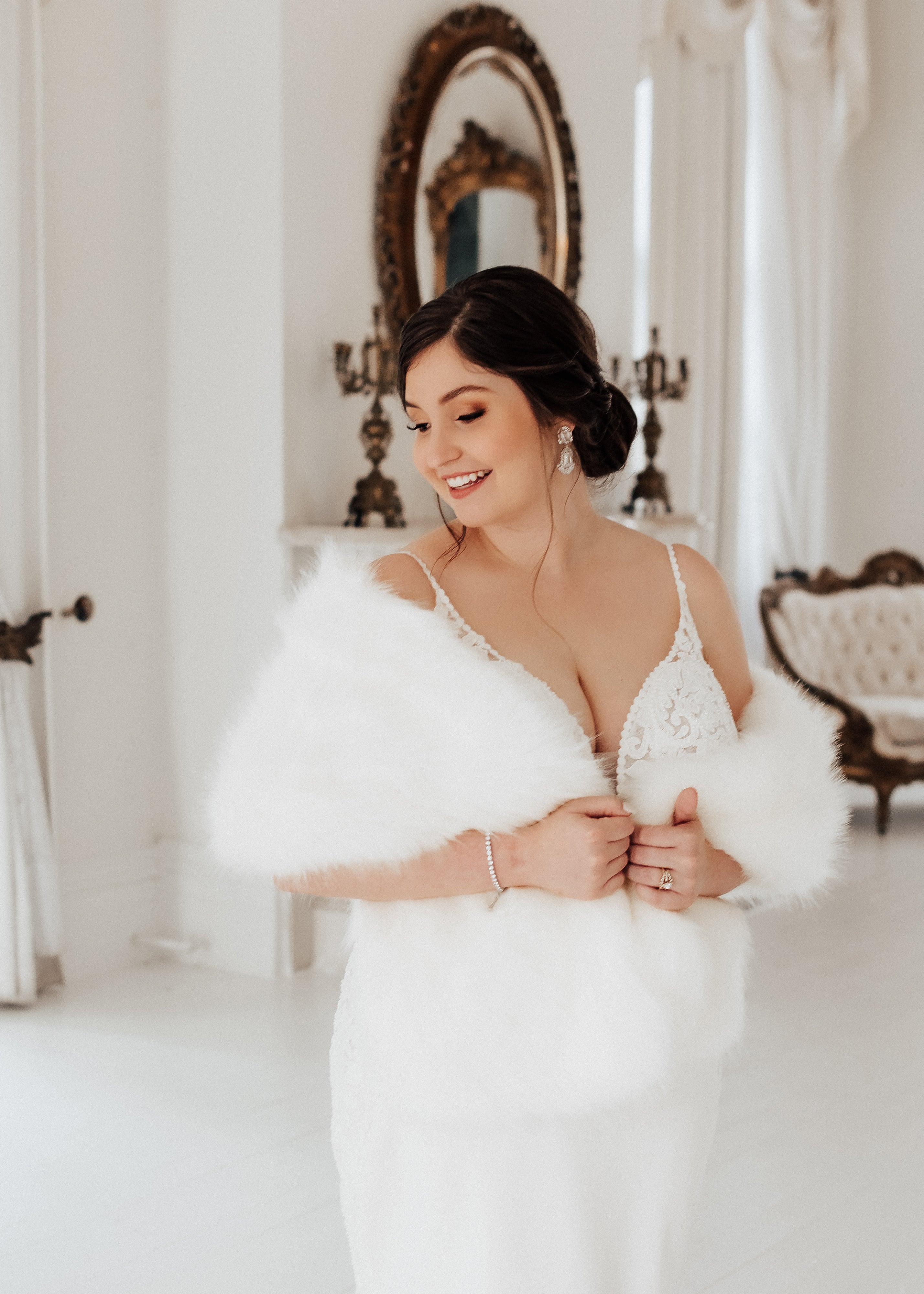 Ivory Bridal Faux Fur Shawl Wrap - Elegant Wedding Accessory for Brides, Bridesmaids & Winter Weddings (Lilian Ivy07) - Perfect for Outdoor Ceremonies, Photo Shoots & Cold Weather Events