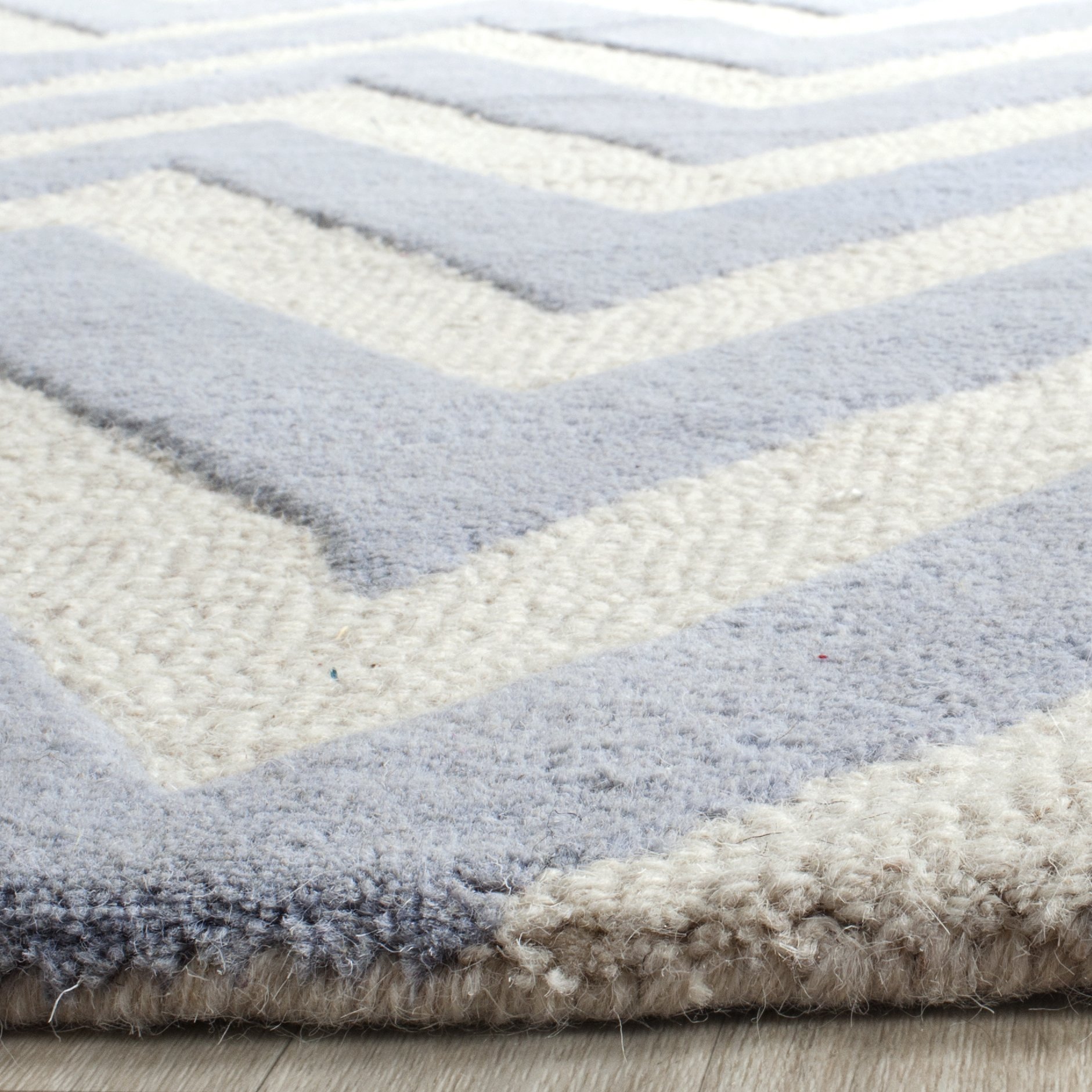 SAFAVIEH Cambridge Collection 8' x 10' Light Blue/Ivory Handmade Wool Chevron Area Rug - Premium Living Room & Bedroom Decor