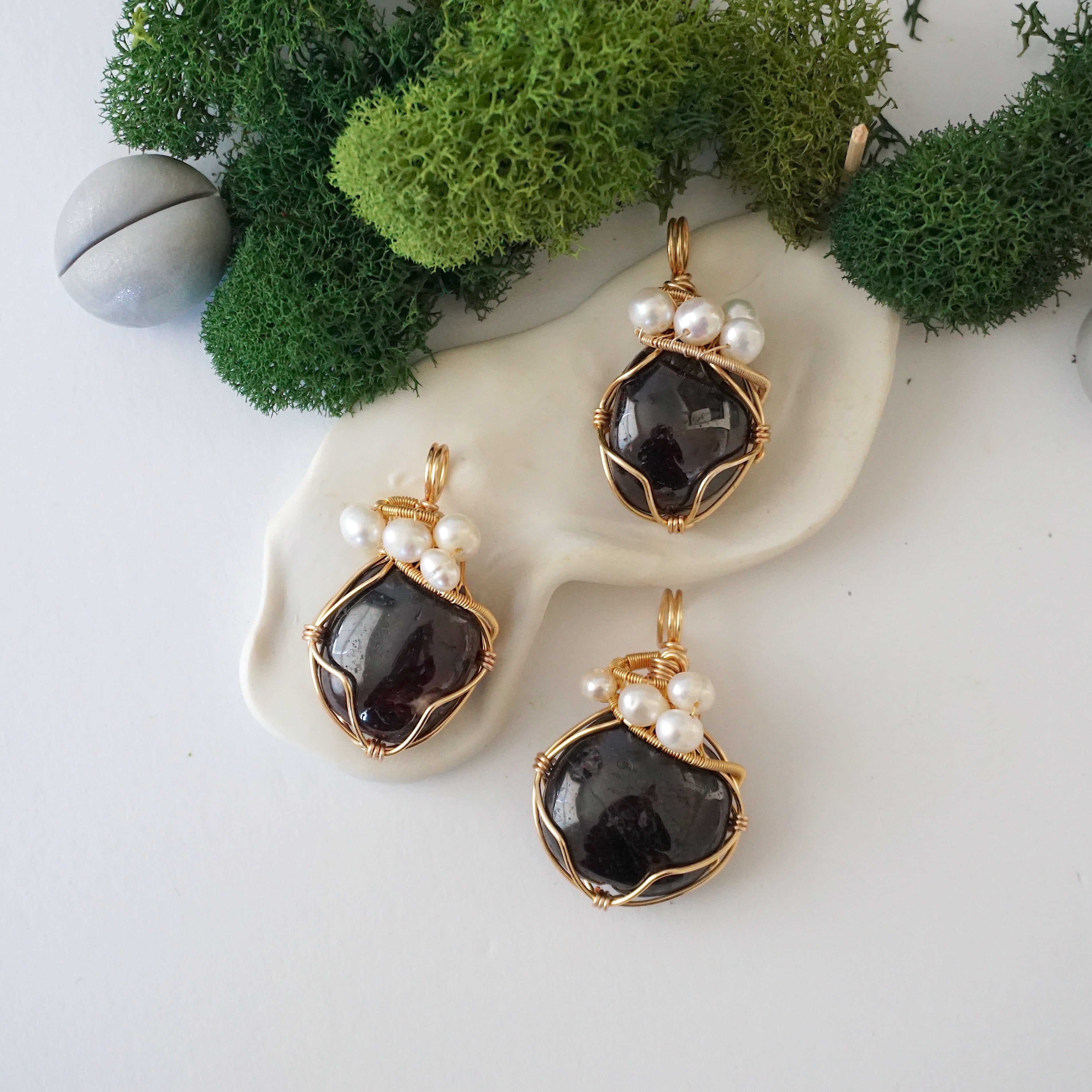Elegant Garnet and Pearl Necklace – 14K Gold Plated Jewelry for Women | Perfect for Weddings, Parties & Special Occasions