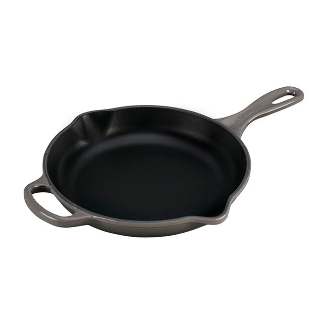 Le Creuset Signature 10.25 Inch Enameled Cast Iron Skillet - Premium Non-Stick Cookware for Searing, Baking & Frying - Perfect for Stovetop, Oven & Grill Use
