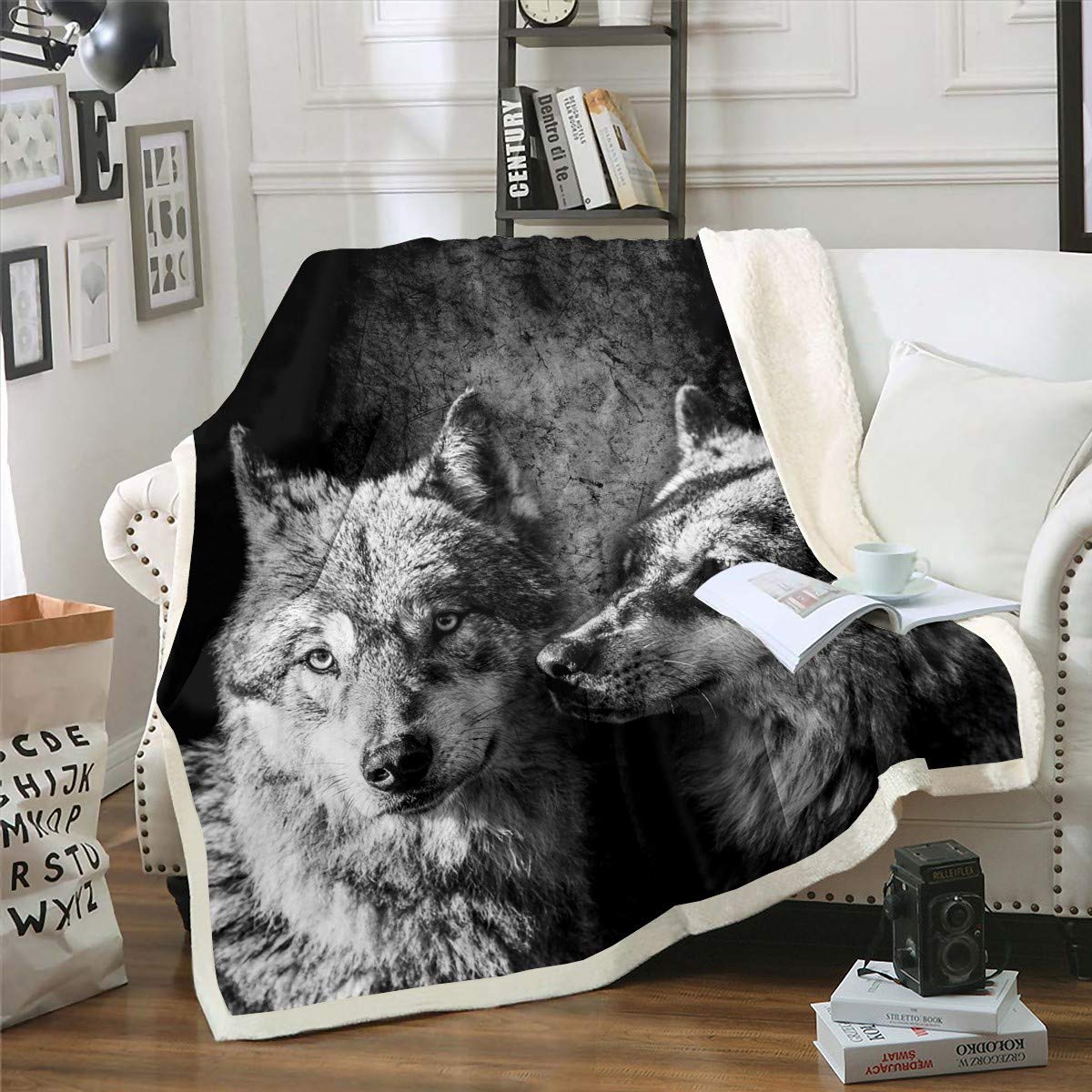 Wild Wolf Sherpa Fleece Throw Blanket - 60