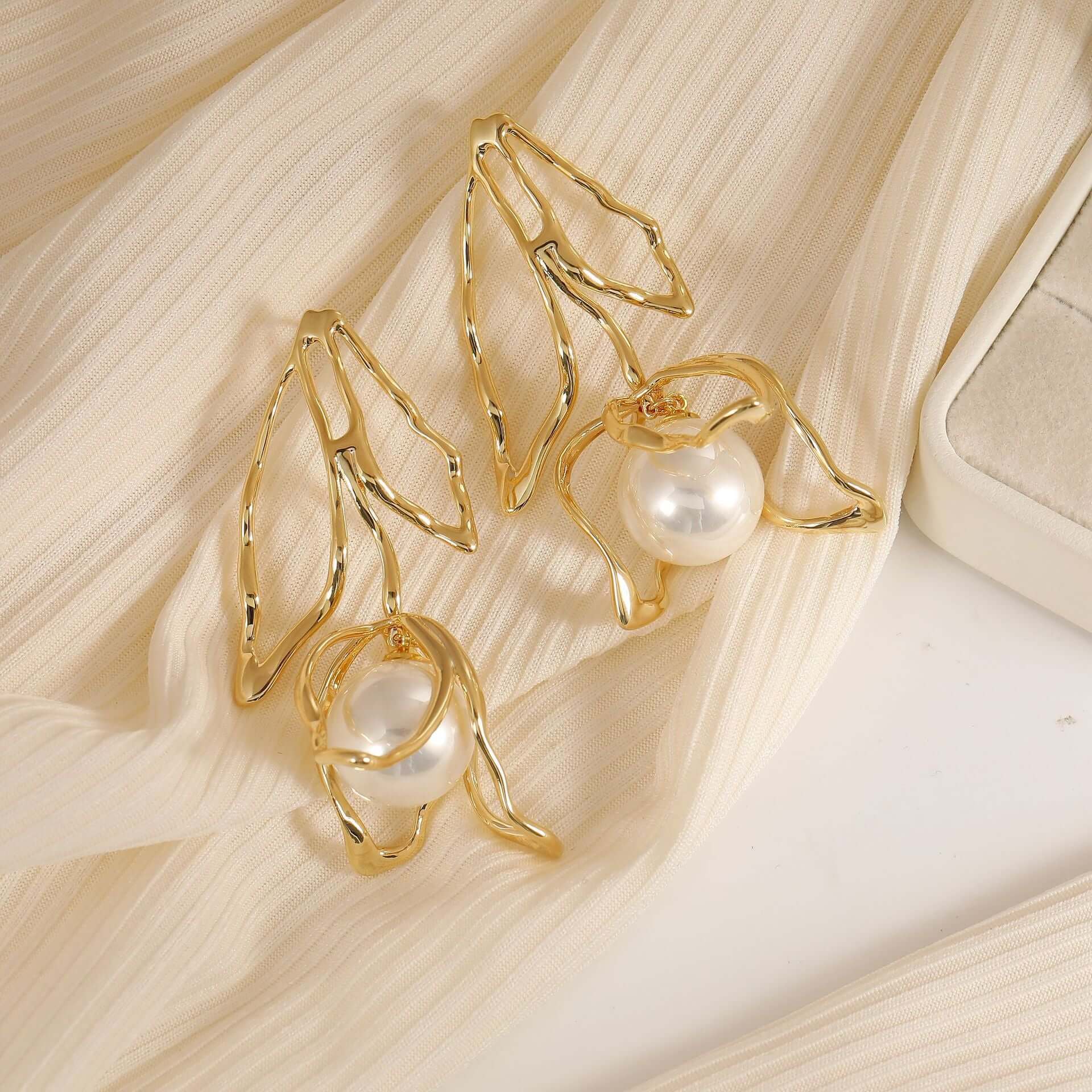 Elegant Large Two-Tone Flower Pearl Drop Earrings for Women | R0919 | Perfect for Weddings, Parties & Special Occasions