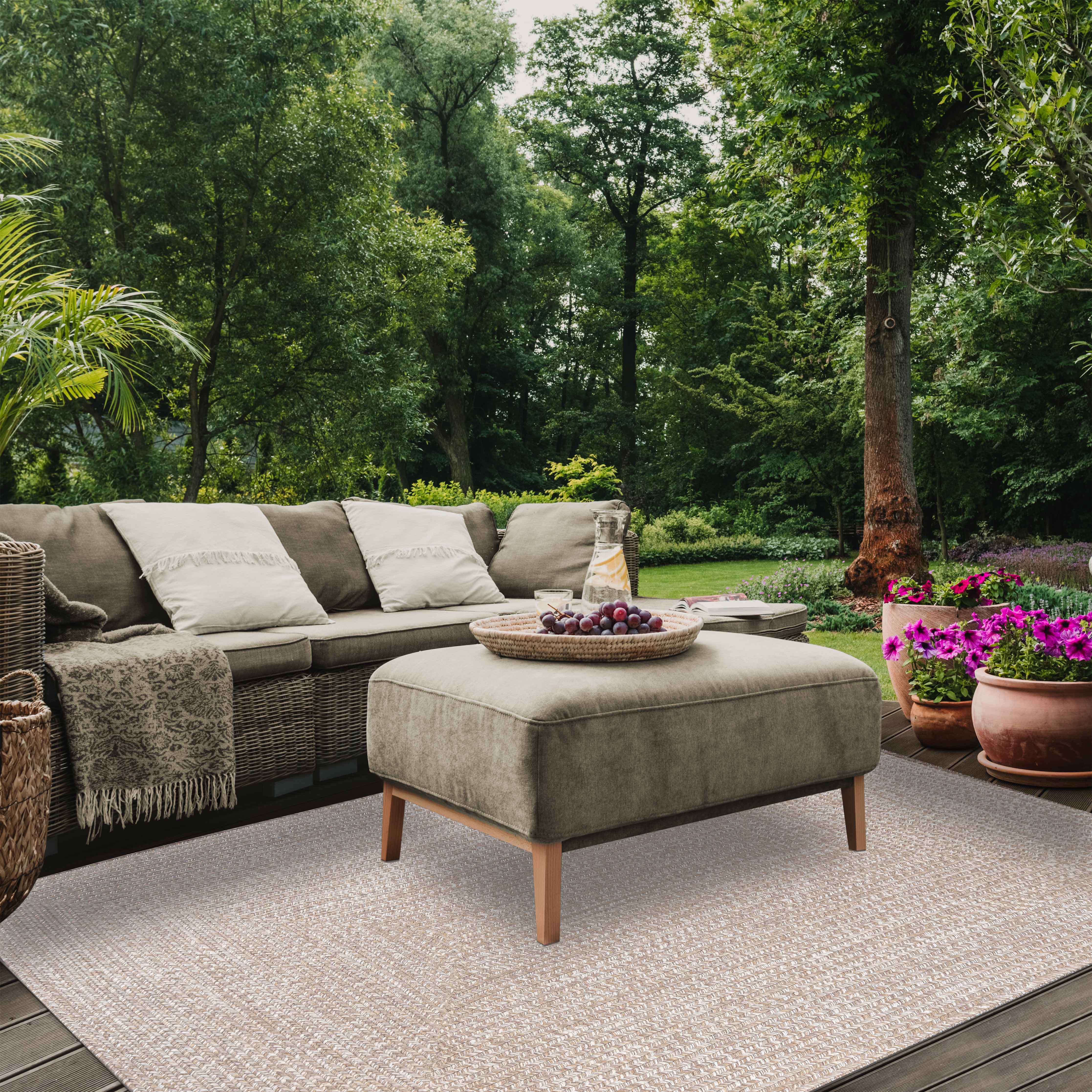 Two-Toned Braided Bohemian Area Rug - Indoor/Outdoor Use for Living Room, Patio & Bedroom Decor