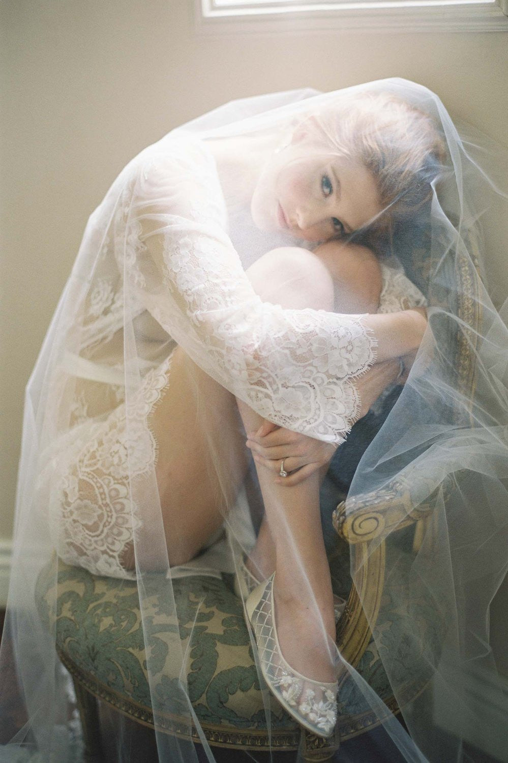 Ivory Lace Bridal Robe for Women - Elegant Boudoir Wedding Nightgown & Honeymoon Lingerie - Perfect for Bridal Shower, Photoshoot, and Romantic Occasions
