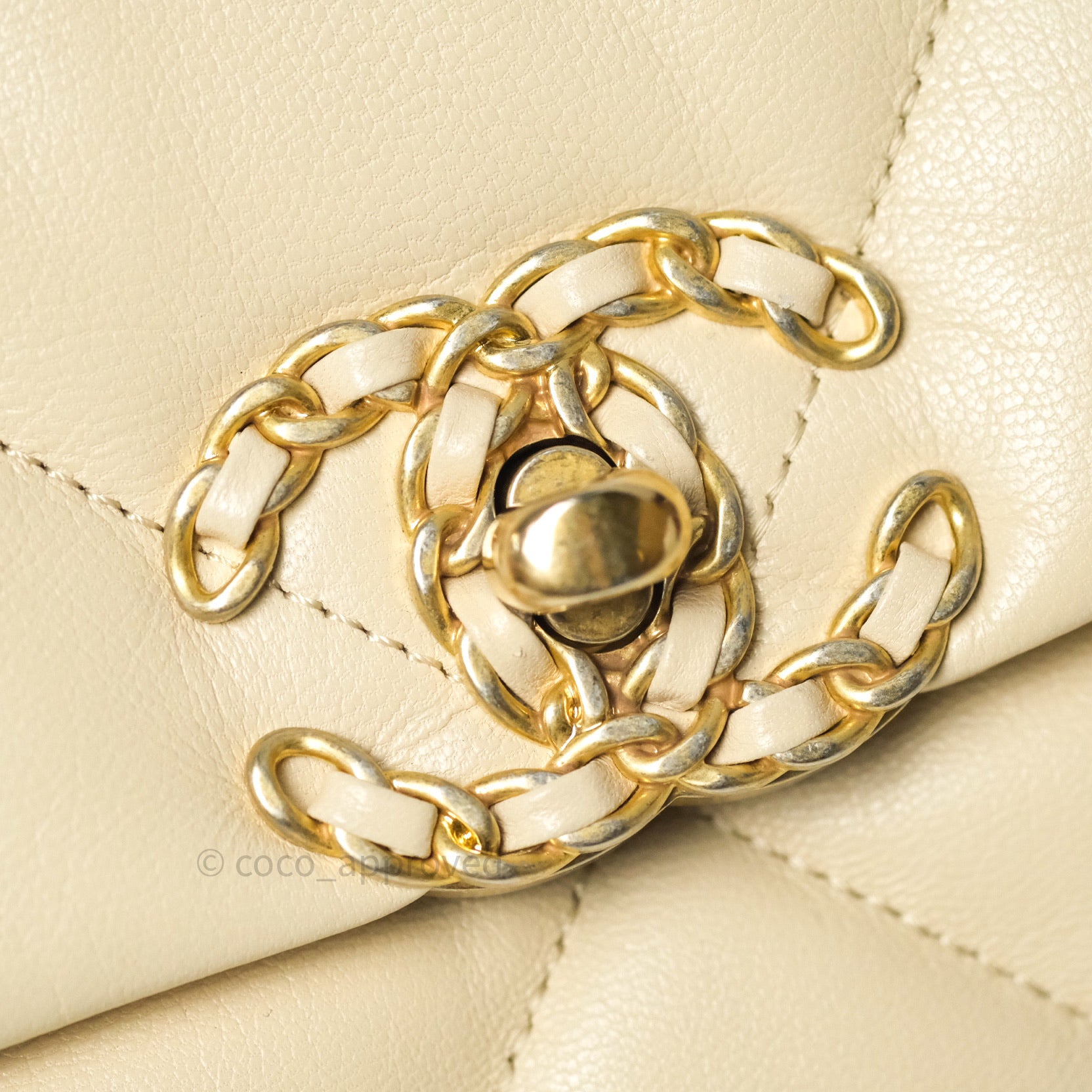 Chanel 19 Medium Flap Bag in Beige Goatskin Leather with Mixed Hardware - Luxury Handbag for Women, Perfect for Work, Date Night & Special Occasions