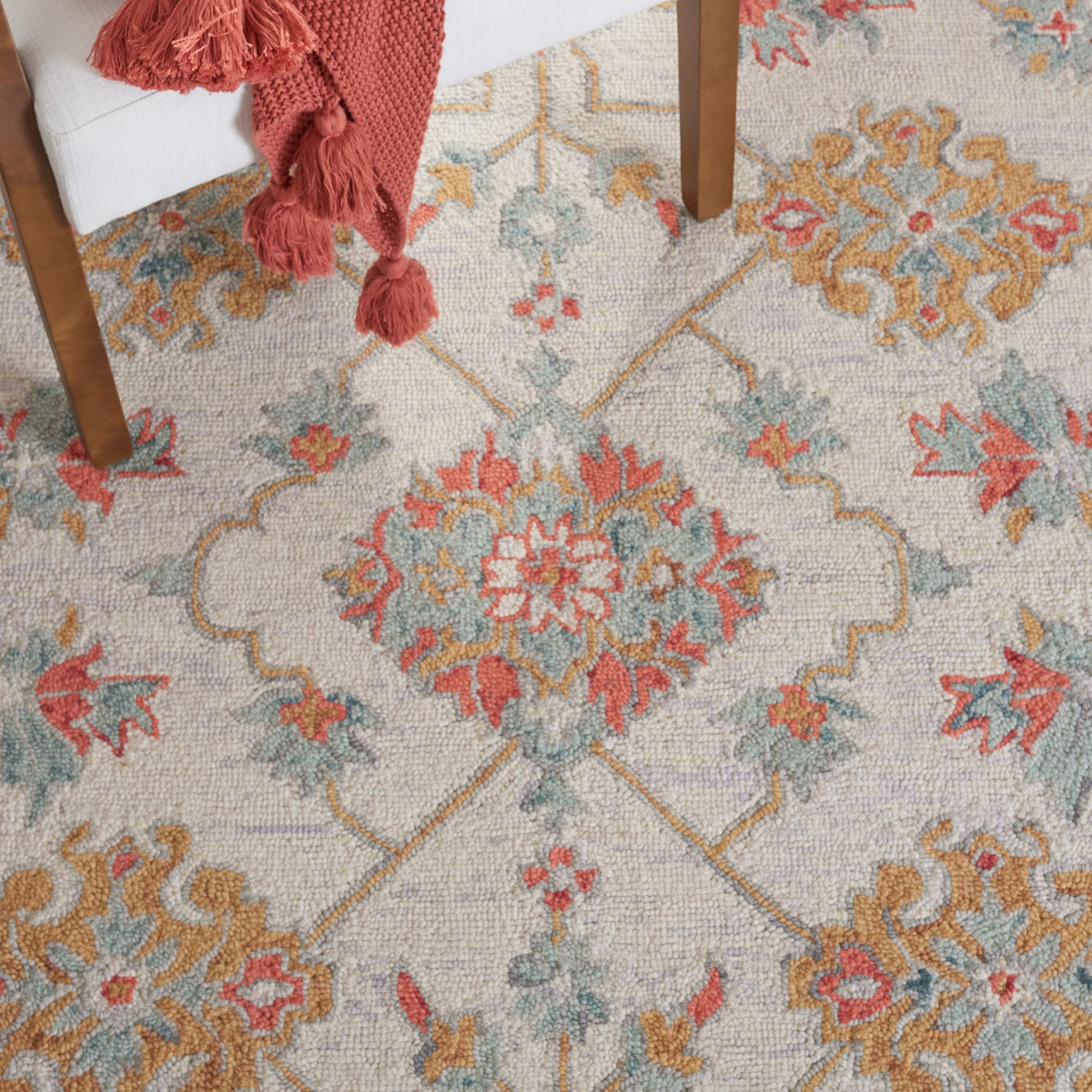SAFAVIEH Micro-Loop Collection 8' x 10' Handmade Wool Area Rug in Silver & Red - Non-Slip, Durable for High Traffic Areas - Perfect for Living Room, Bedroom & Office Decor (MLP534G)